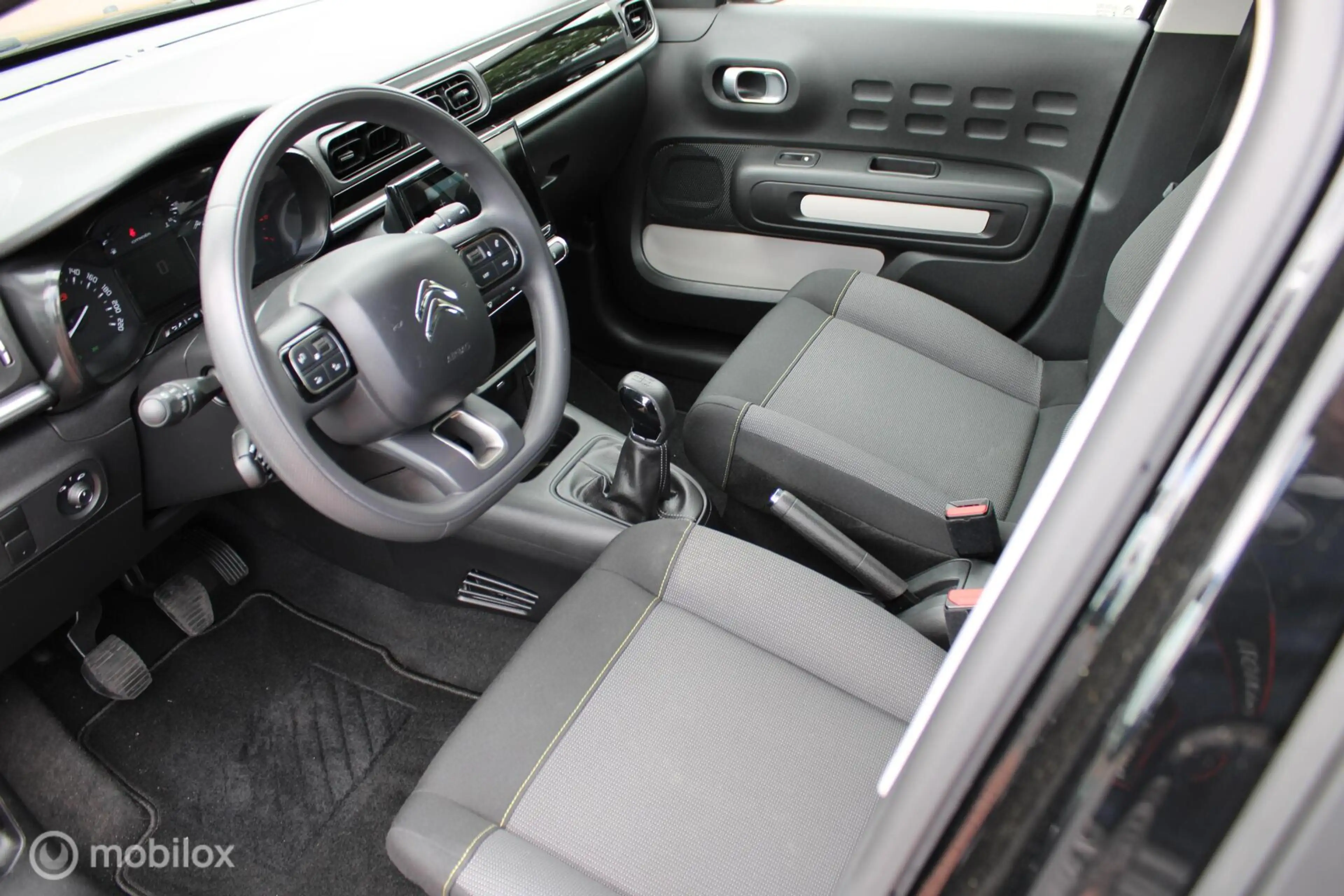 Citroen C3 1.2 PureTech Feel, Pdc, Full Led verlichting, Navi — photo 19