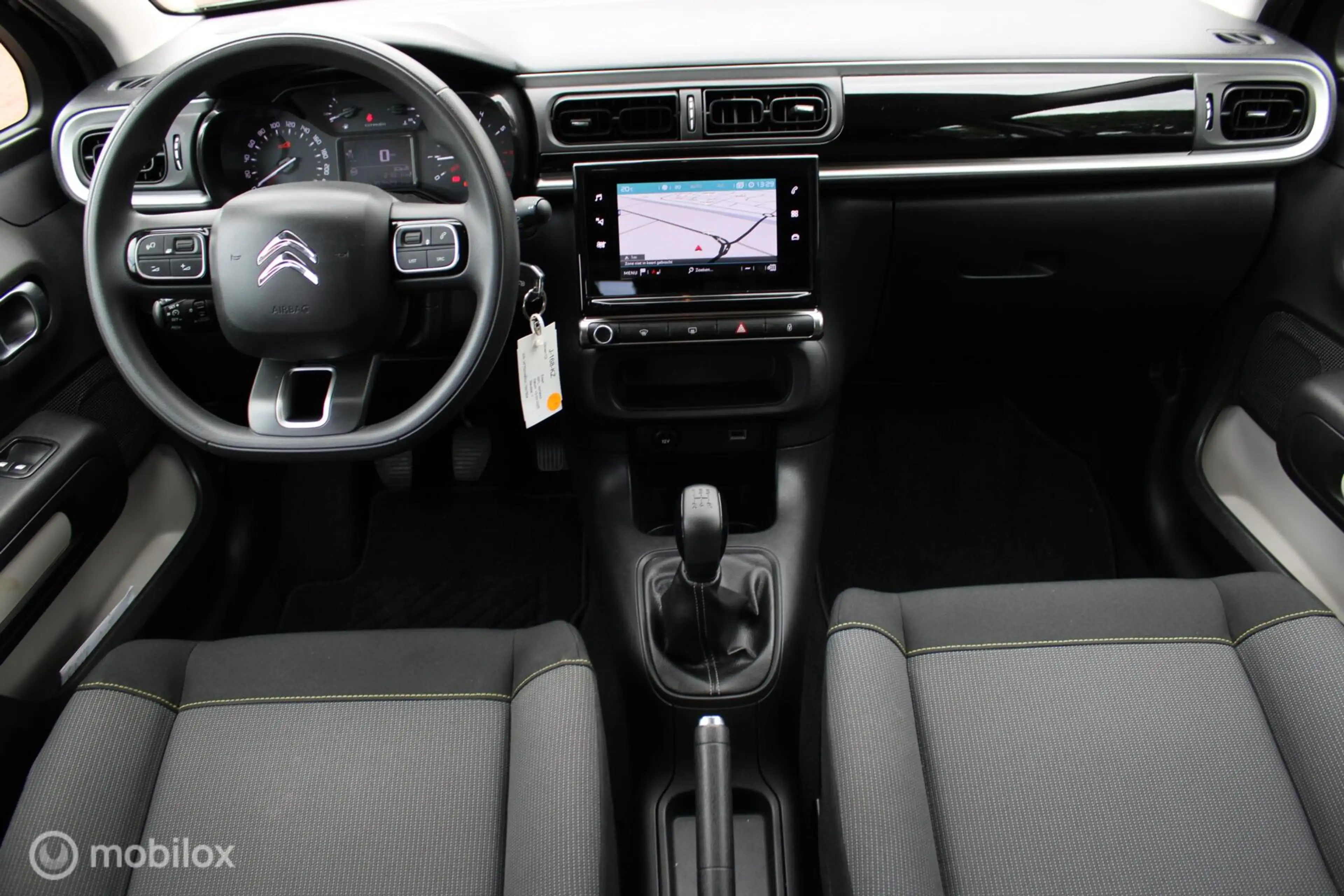 Citroen C3 1.2 PureTech Feel, Pdc, Full Led verlichting, Navi — photo 24