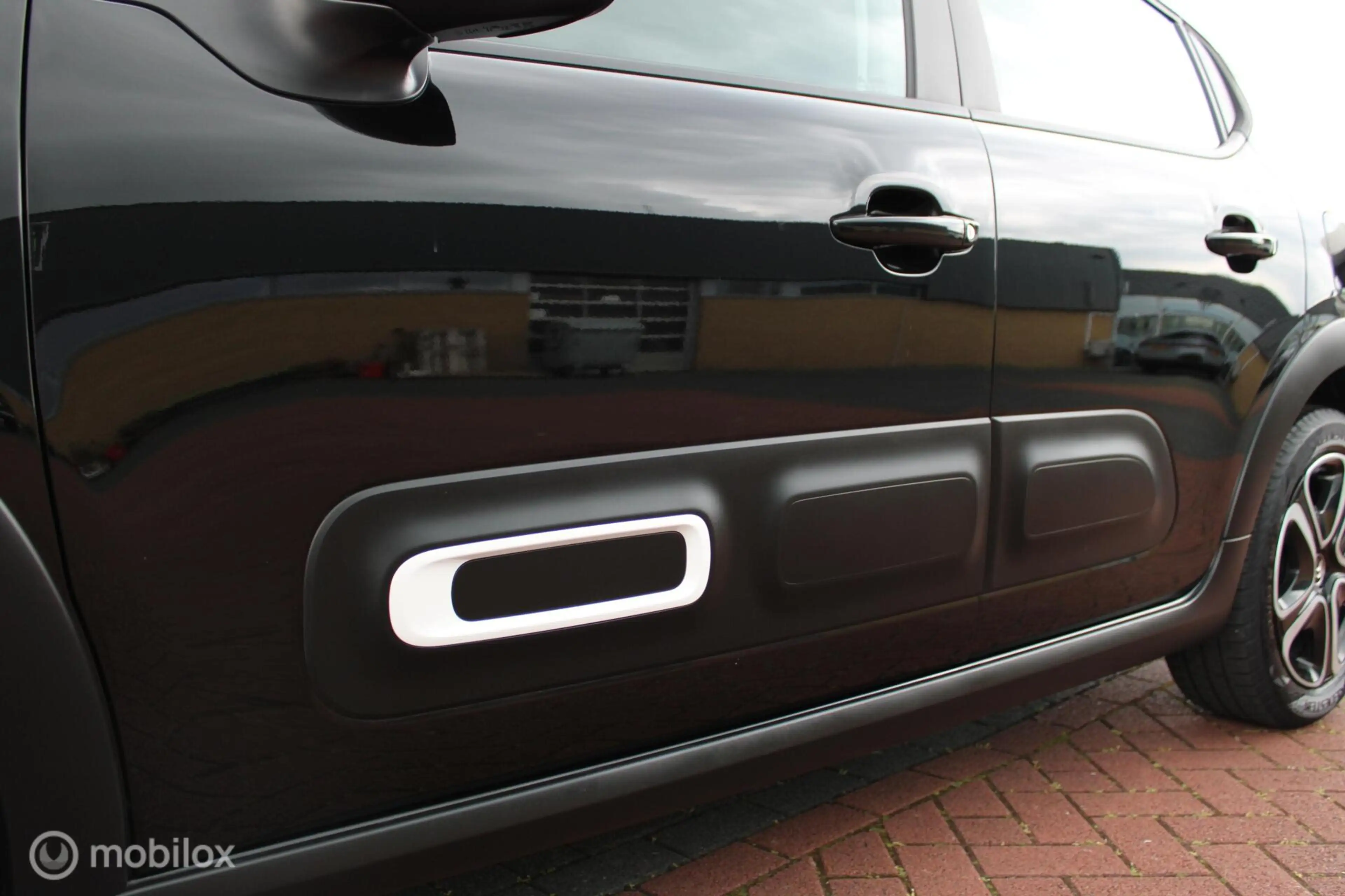 Citroen C3 1.2 PureTech Feel, Pdc, Full Led verlichting, Navi — photo 35