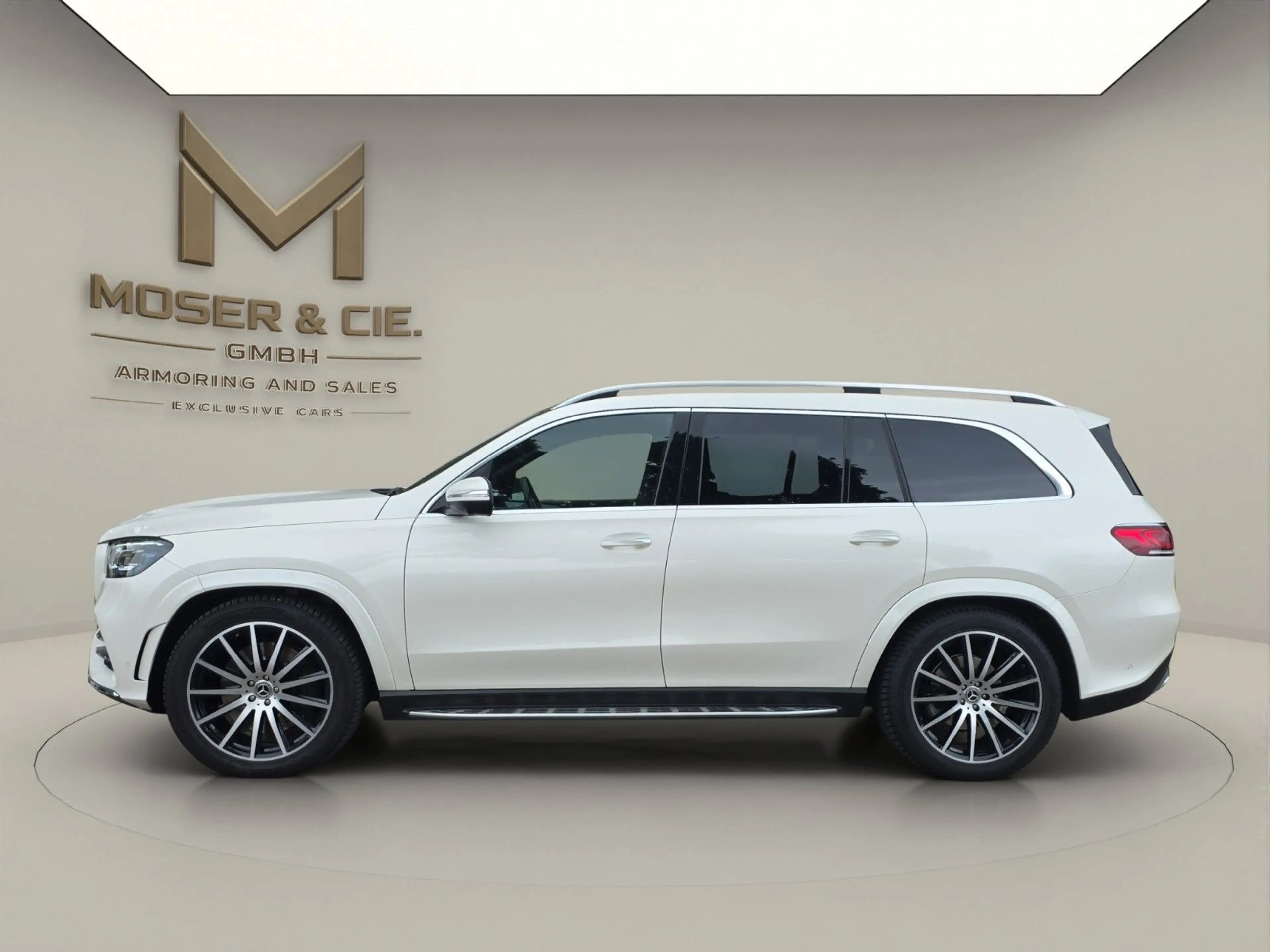 Mercedes-Benz GLS 400 d 4Matic*AMG*PANO*AHK*7 Sitze*REAR ENT* — photo 3
