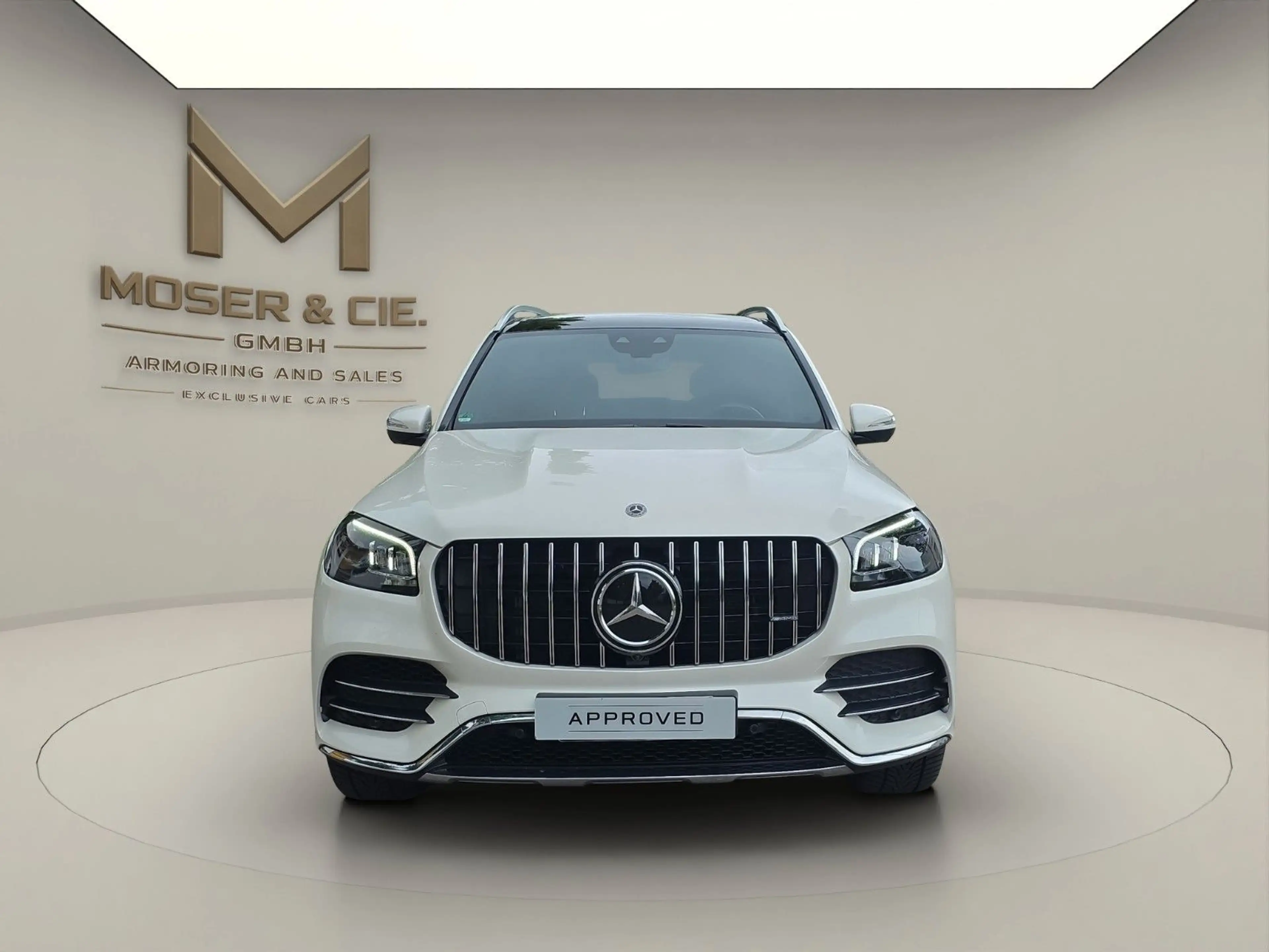 Mercedes-Benz GLS 400 d 4Matic*AMG*PANO*AHK*7 Sitze*REAR ENT* — photo 2