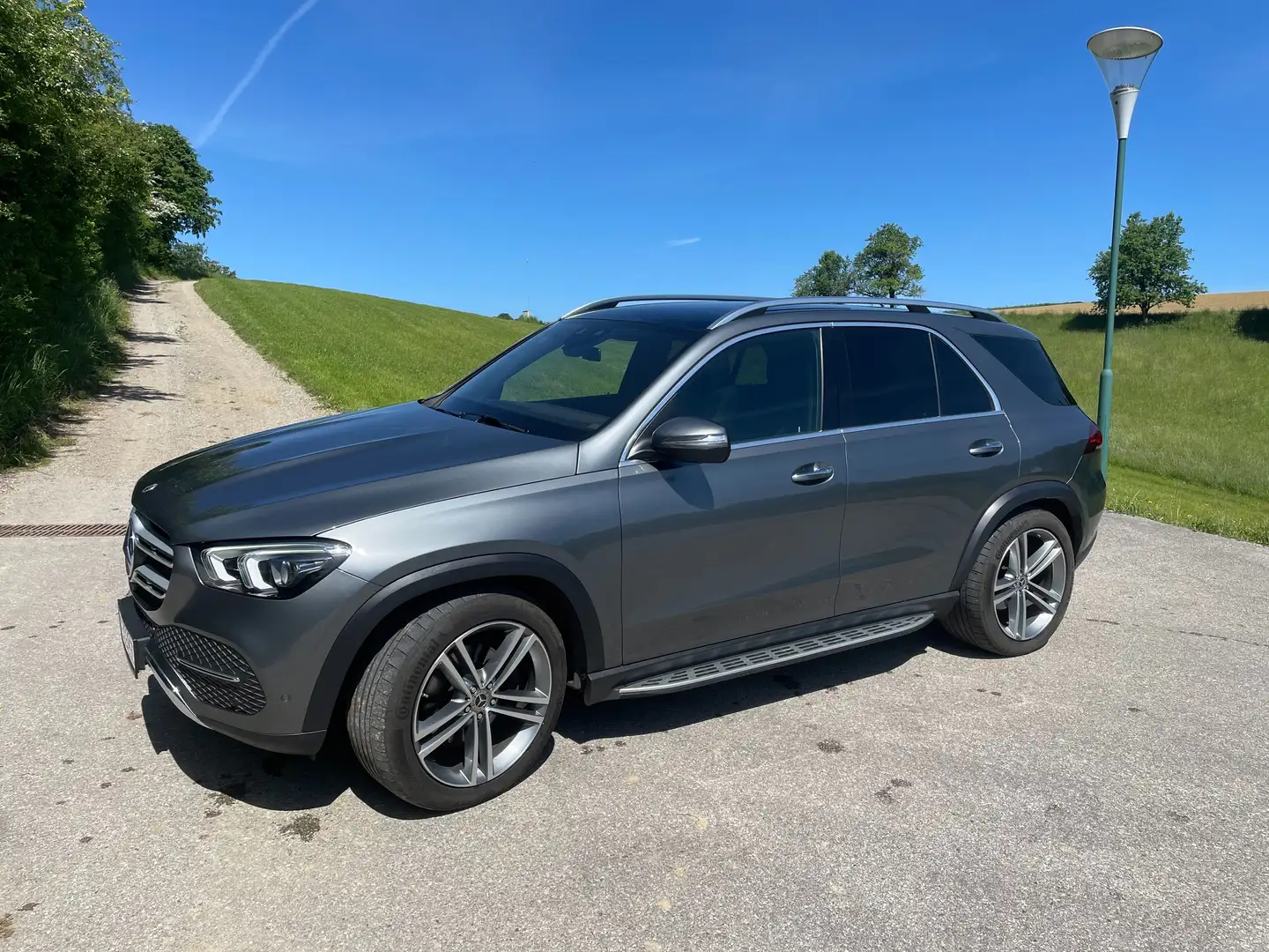 Mercedes-Benz GLE 350 GLE 350 d 4Matic Aut., 7 Sitzer, Prem. Plus Grau - 2