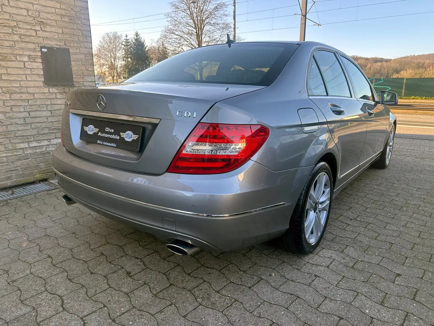 Mercedes-Benz C 350 CDI BE Avantgarde 1.Hand Grau - 2
