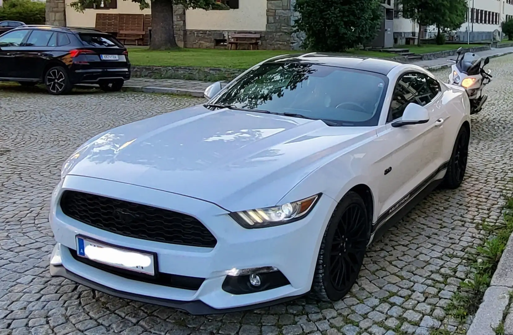 Ford Mustang 2,3 EcoBoost - 1