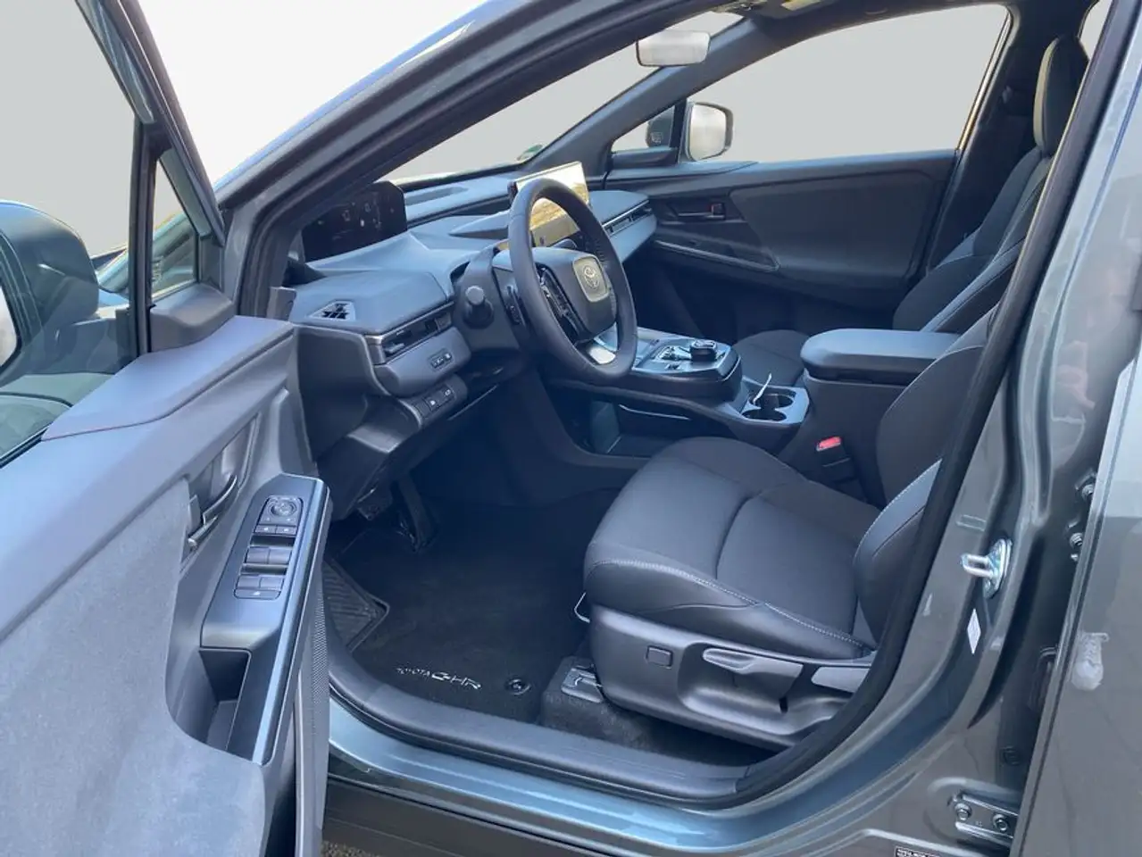 Toyota C-HR+ + 77kWh Teamplayer 165 kW, 5-türig (Strom) 10