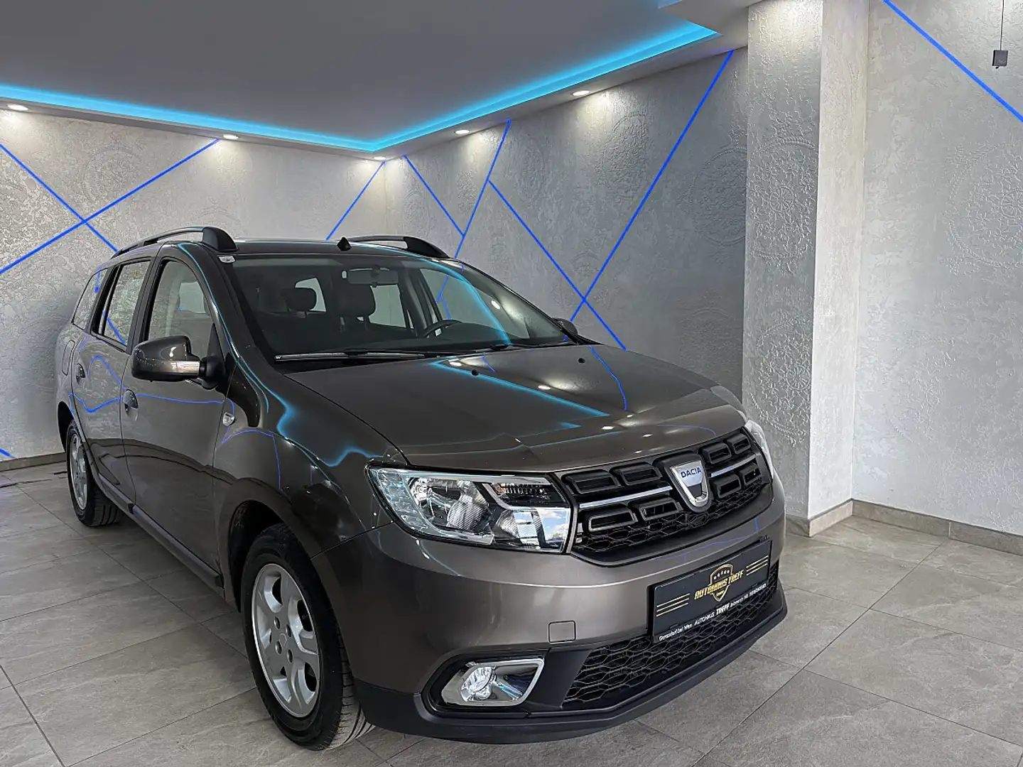Dacia Logan MCV Comfort TCe 90*NAVI*LED*1.BESITZ* Braun - 1