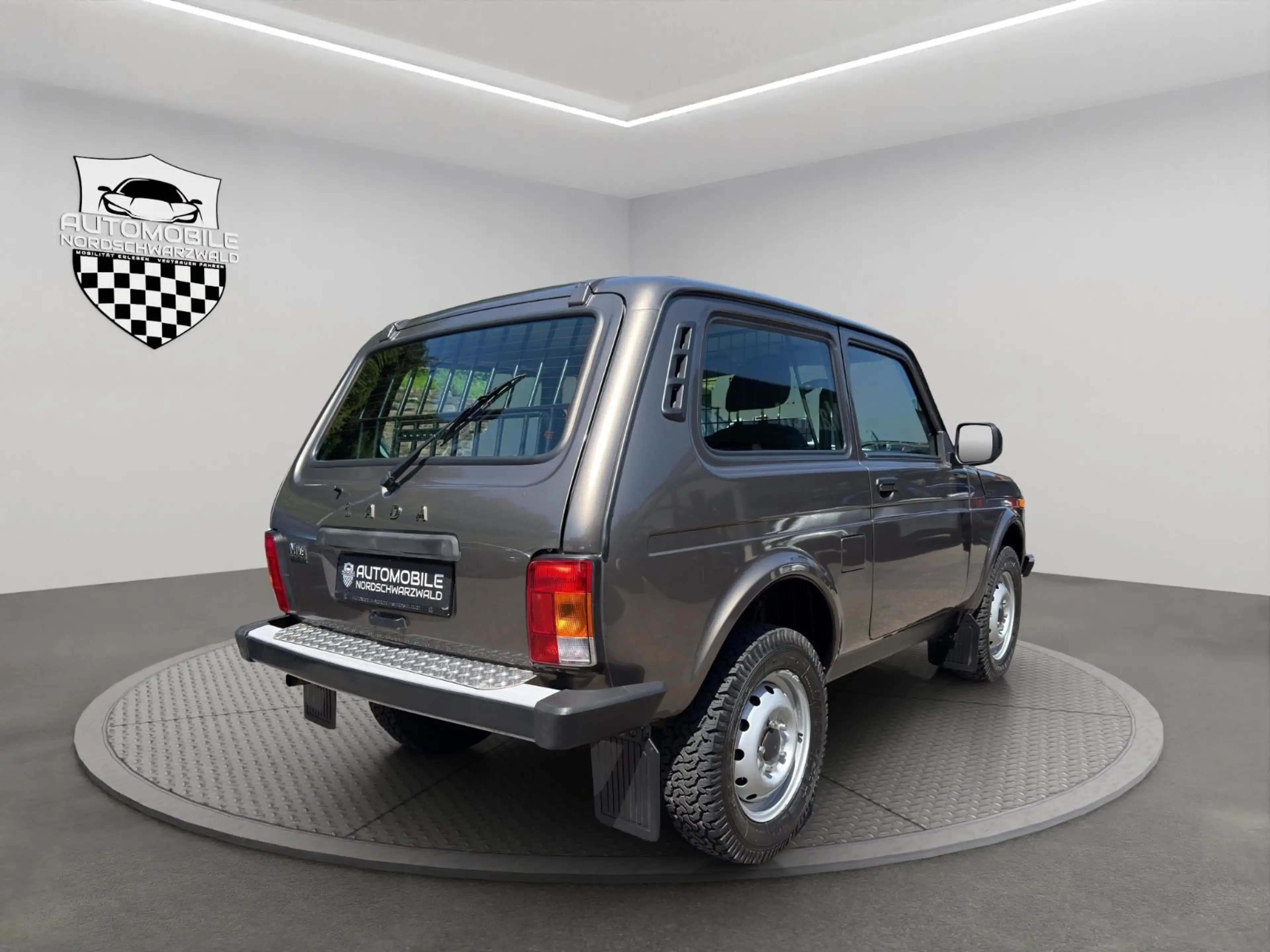 Lada Taiga Niva Taiga Original 4x4 | LKW Zulassung BOX — photo 8