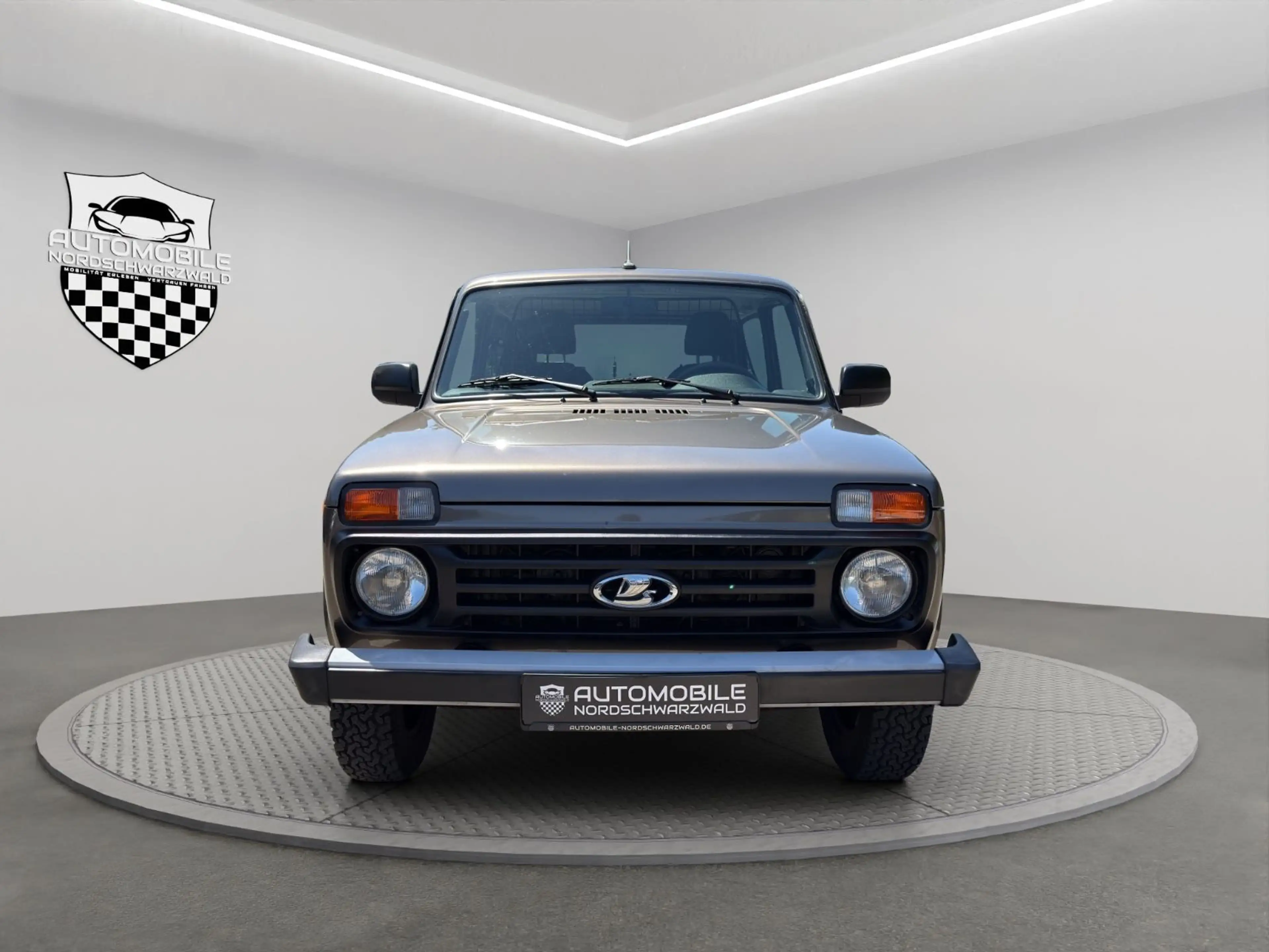 Lada Taiga Niva Taiga Original 4x4 | LKW Zulassung BOX — photo 2