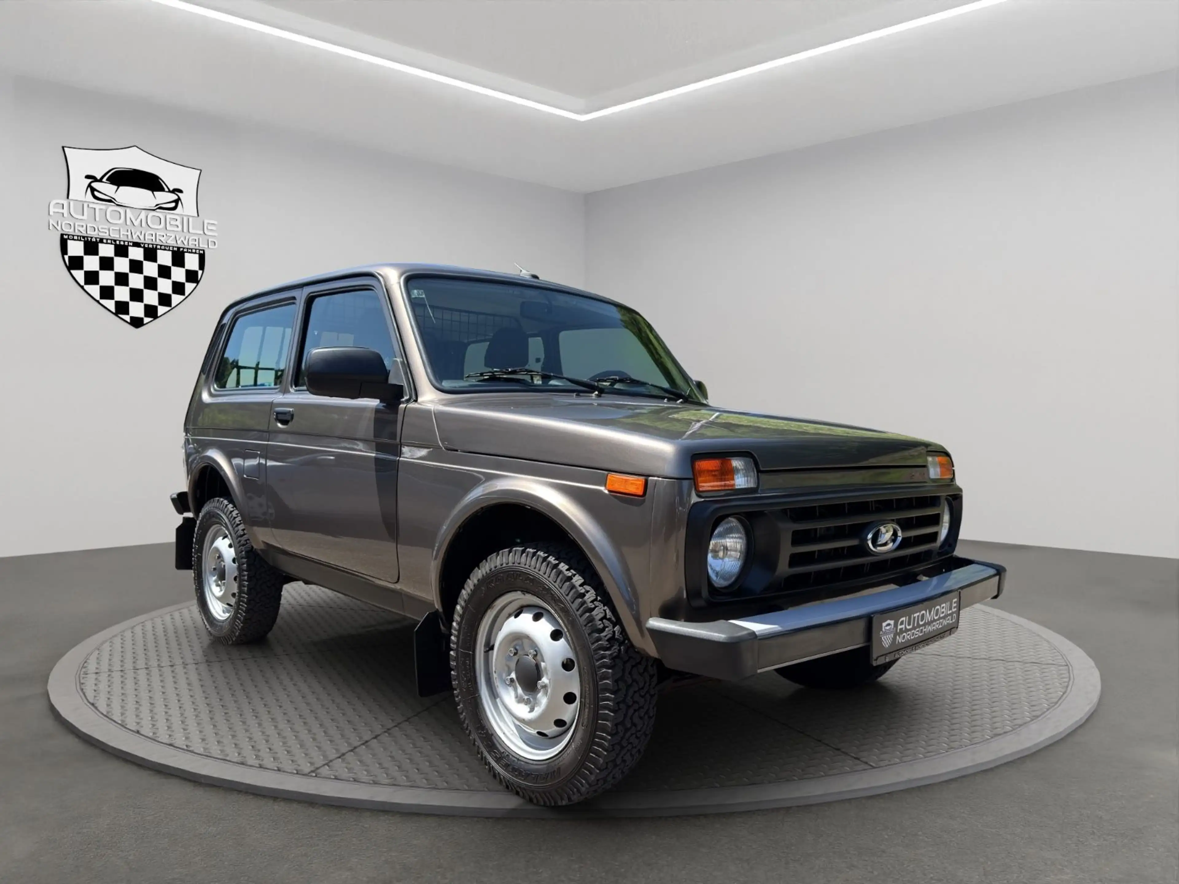 Lada Taiga Niva Taiga Original 4x4 | LKW Zulassung BOX — photo 3