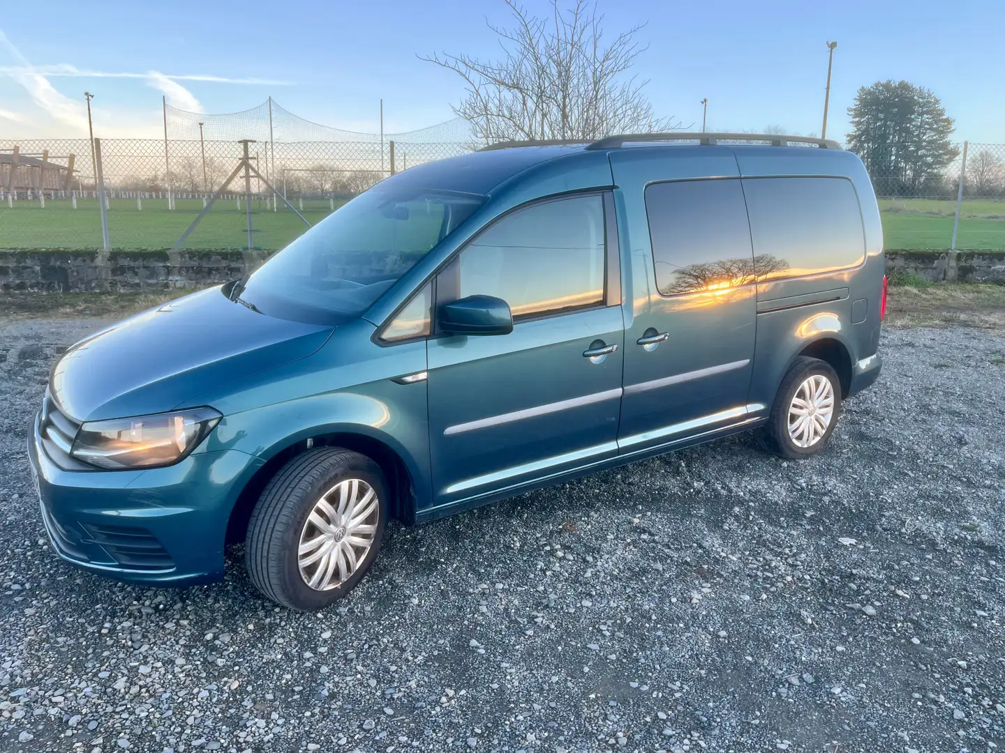 Volkswagen Caddy Caddy Maxi 1.4 TSI Maxi Trendline Groen - 1