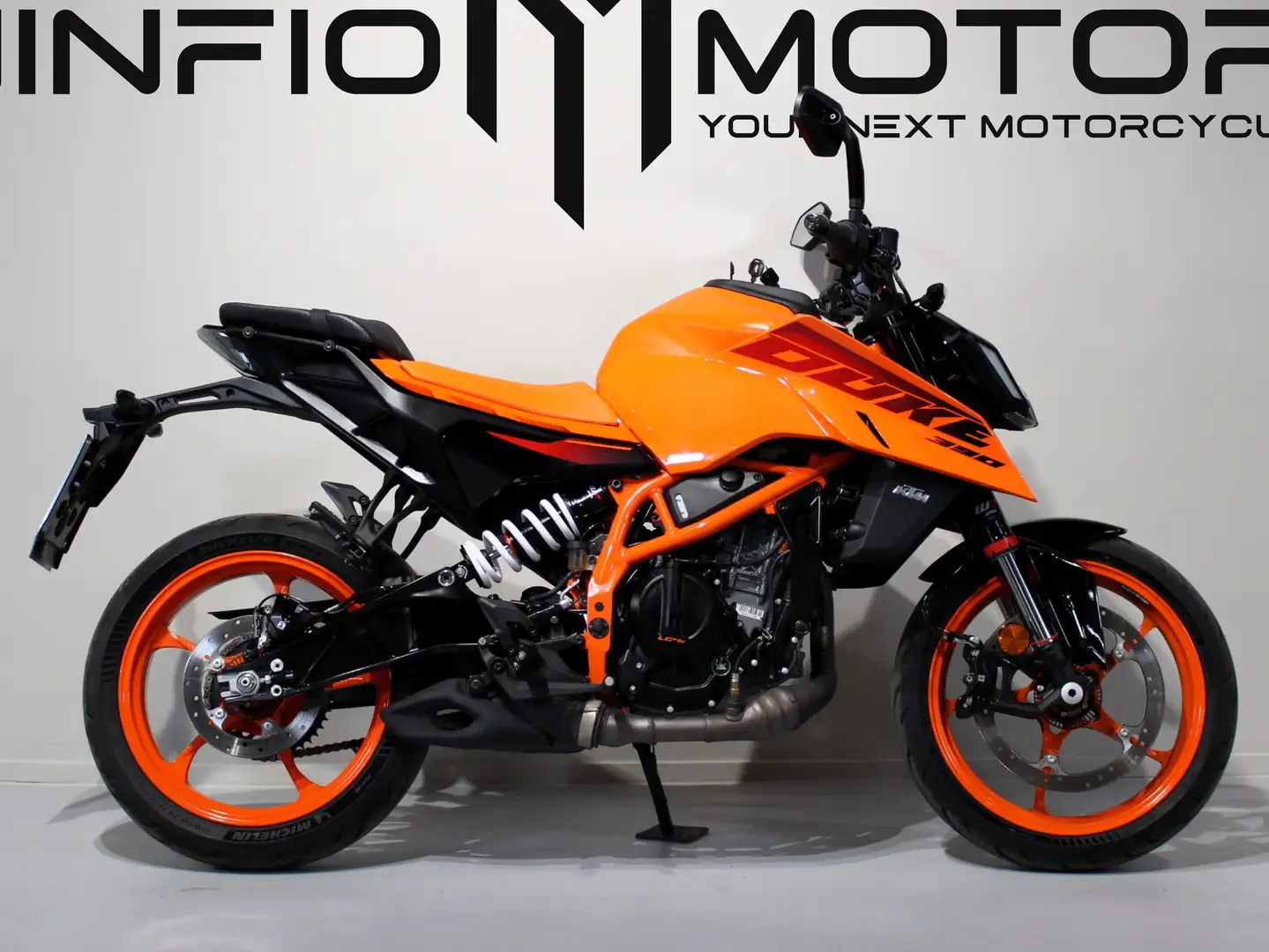 KTM 390 Duke - 1