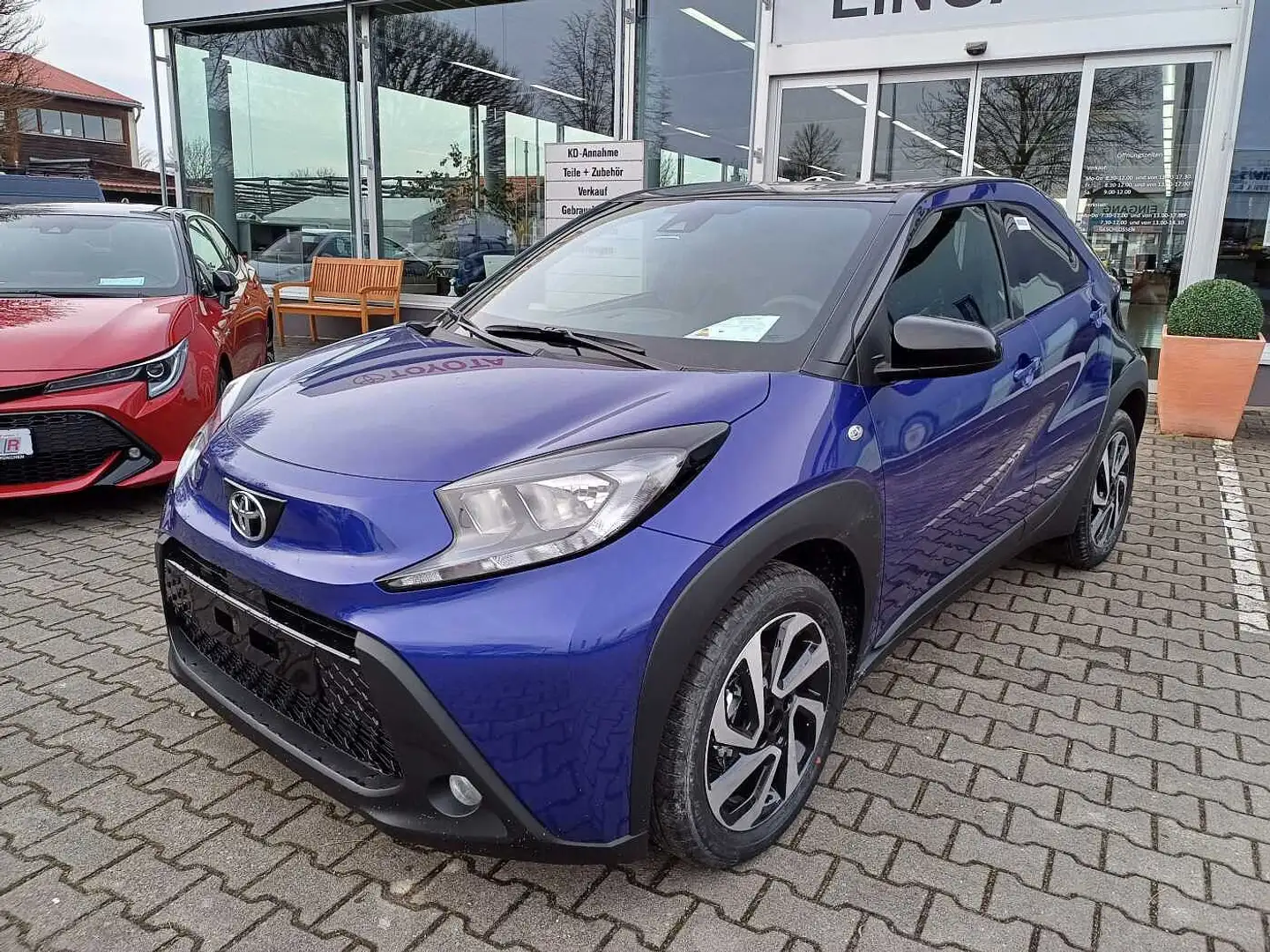 Toyota Aygo X Teamplayer *KAMERA/SHZ/CARPLAY* Blauw - 1
