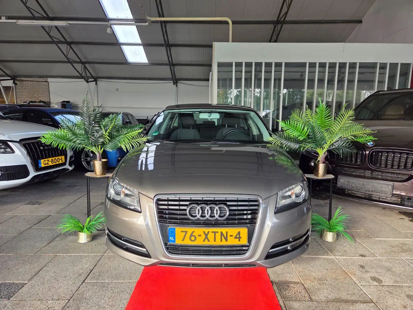 Audi A3 Sportback 1.6 TDI S-LINE NAVI FACELIFT! 2012 Grau - 1