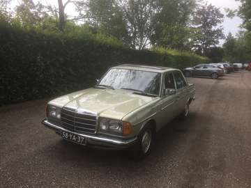 In prachtige staat verkerende oldtimer Mercedes-Benz 250