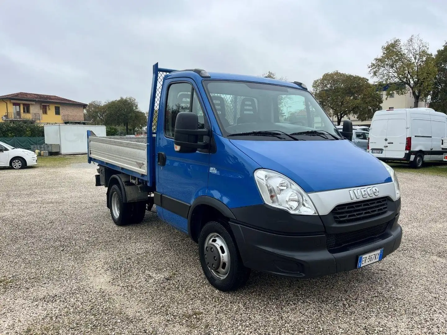 Iveco Daily 35C13 Cassone Ribaltabile Trilaterale Blu/Azzurro - 2