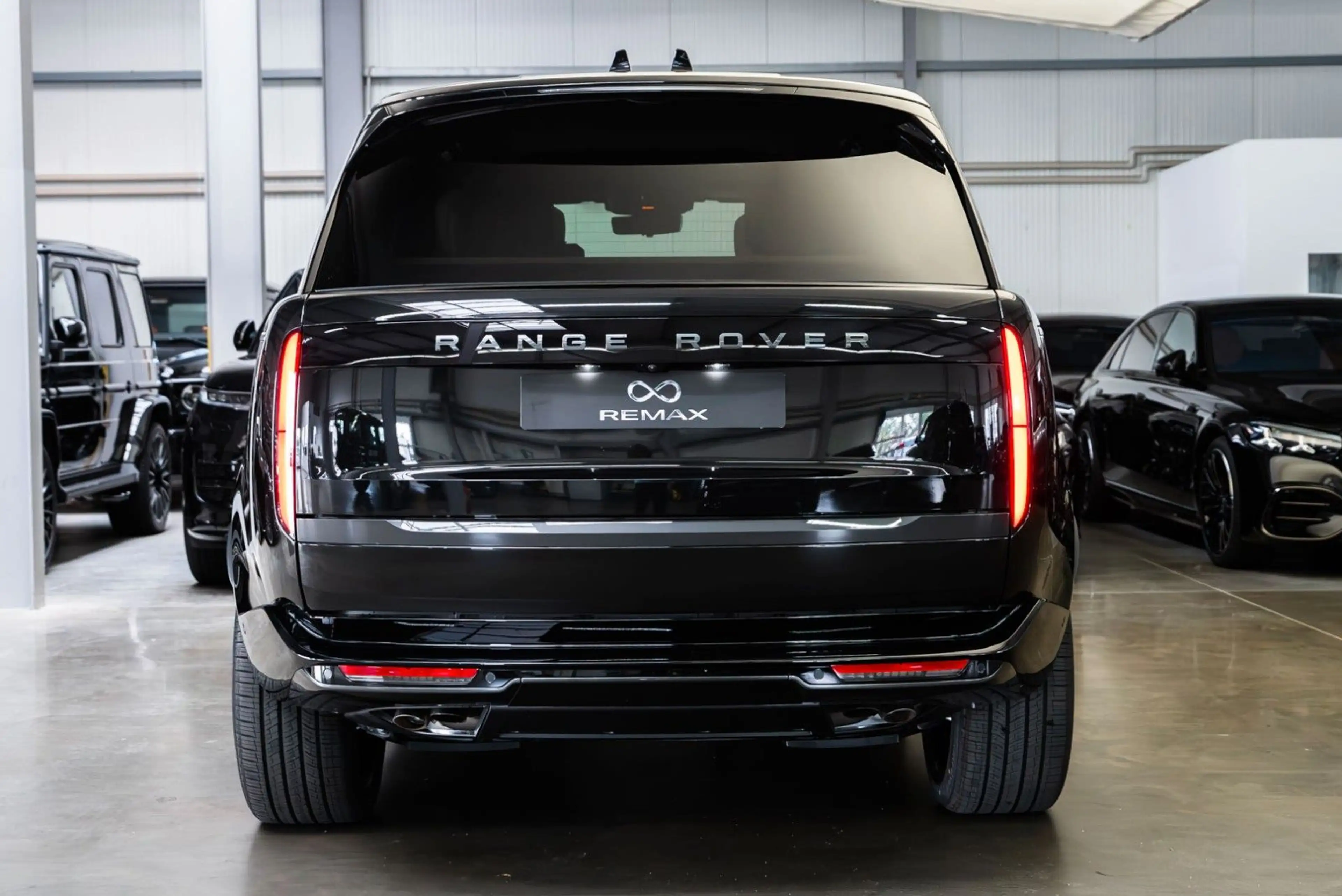 Land Rover Range Rover P380 LWB Autobiography / New MY 2027 — photo 11