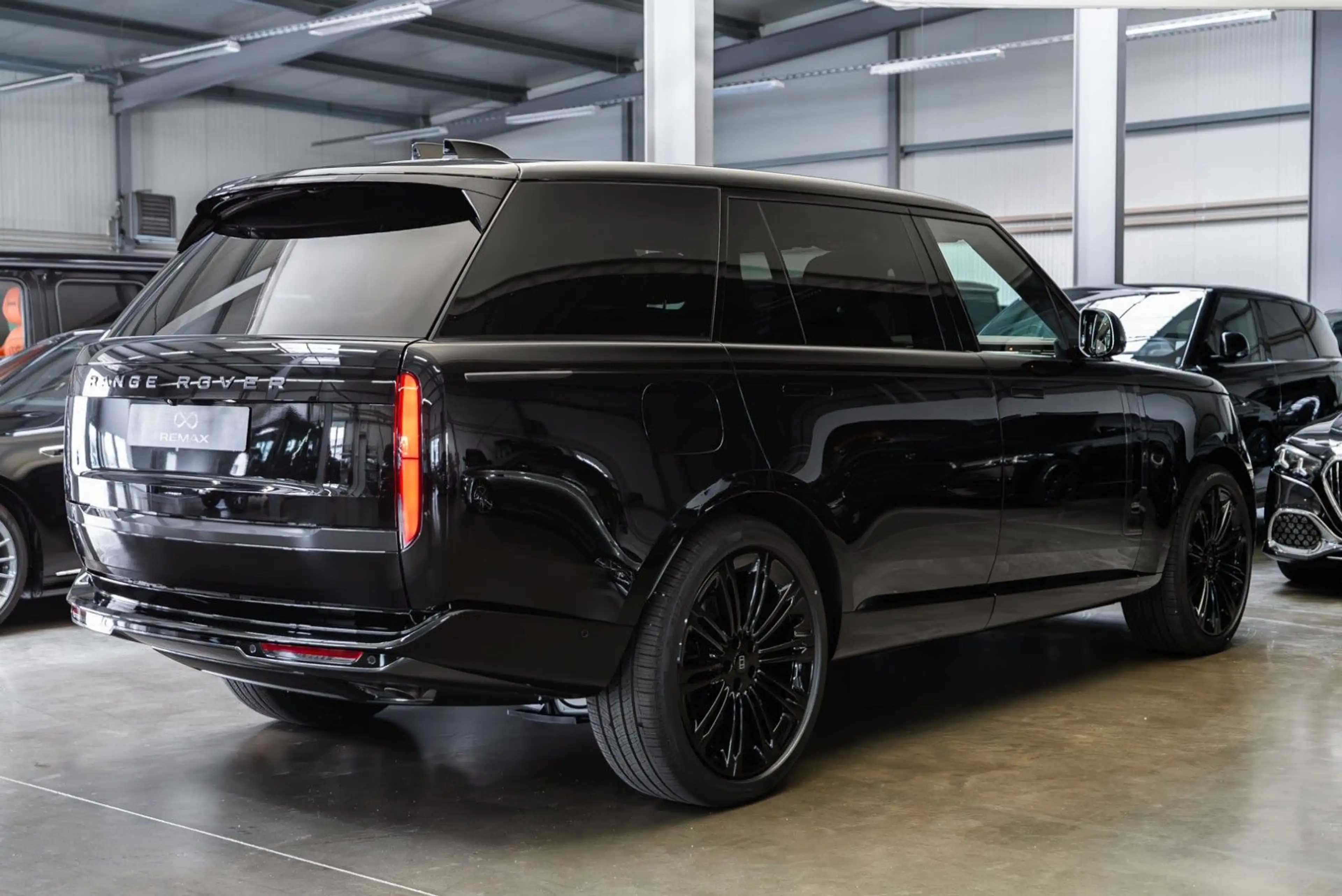 Land Rover Range Rover P380 LWB Autobiography / New MY 2027 — photo 12