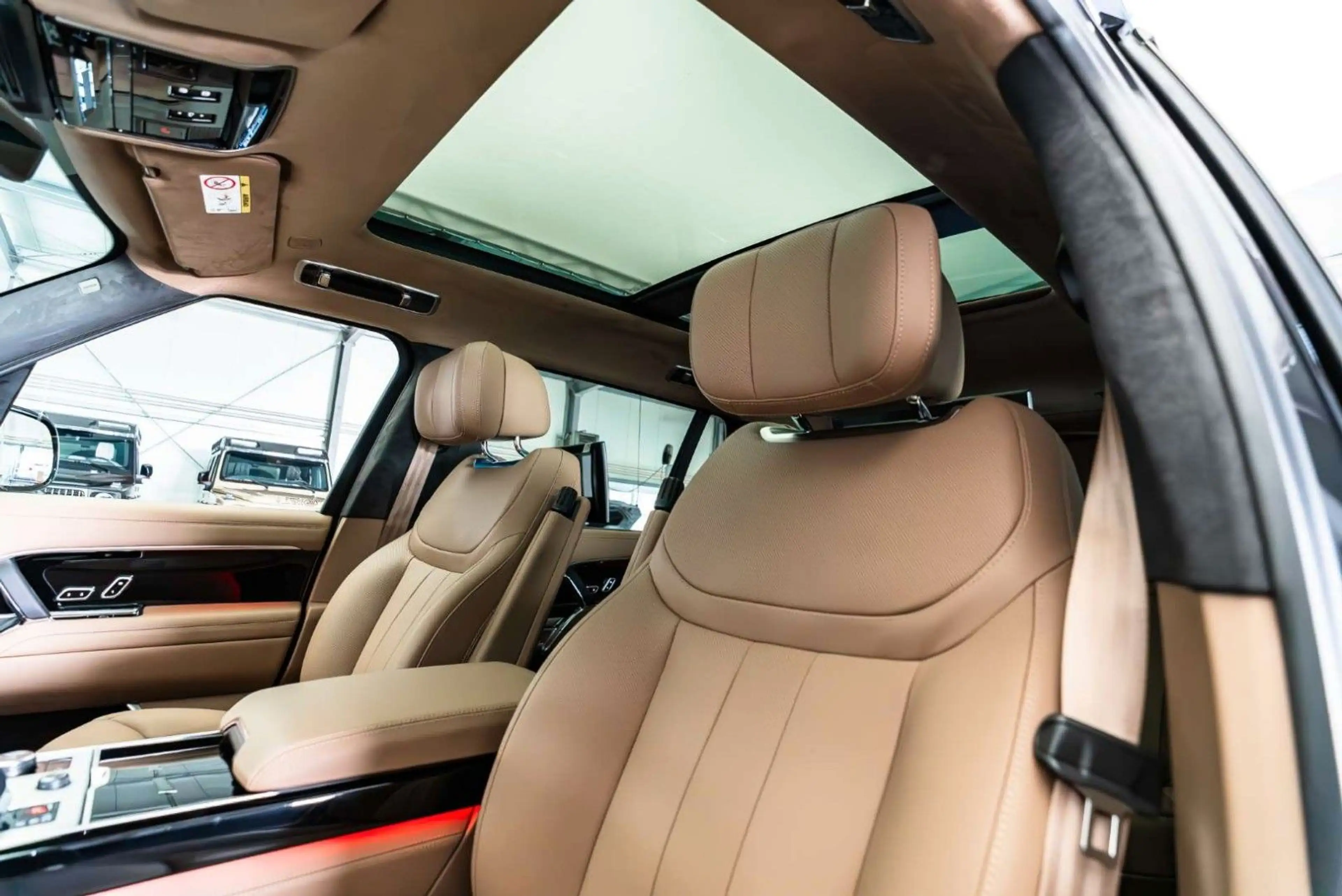 Land Rover Range Rover P380 LWB Autobiography / New MY 2027 — photo 5