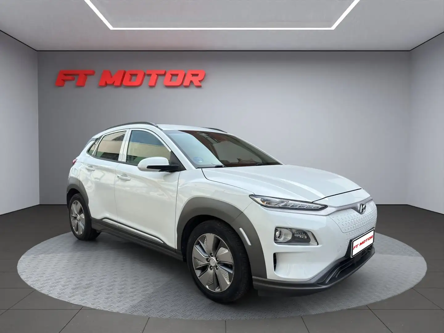 Hyundai KONA EV Klass 484 150kW Blanco - 1