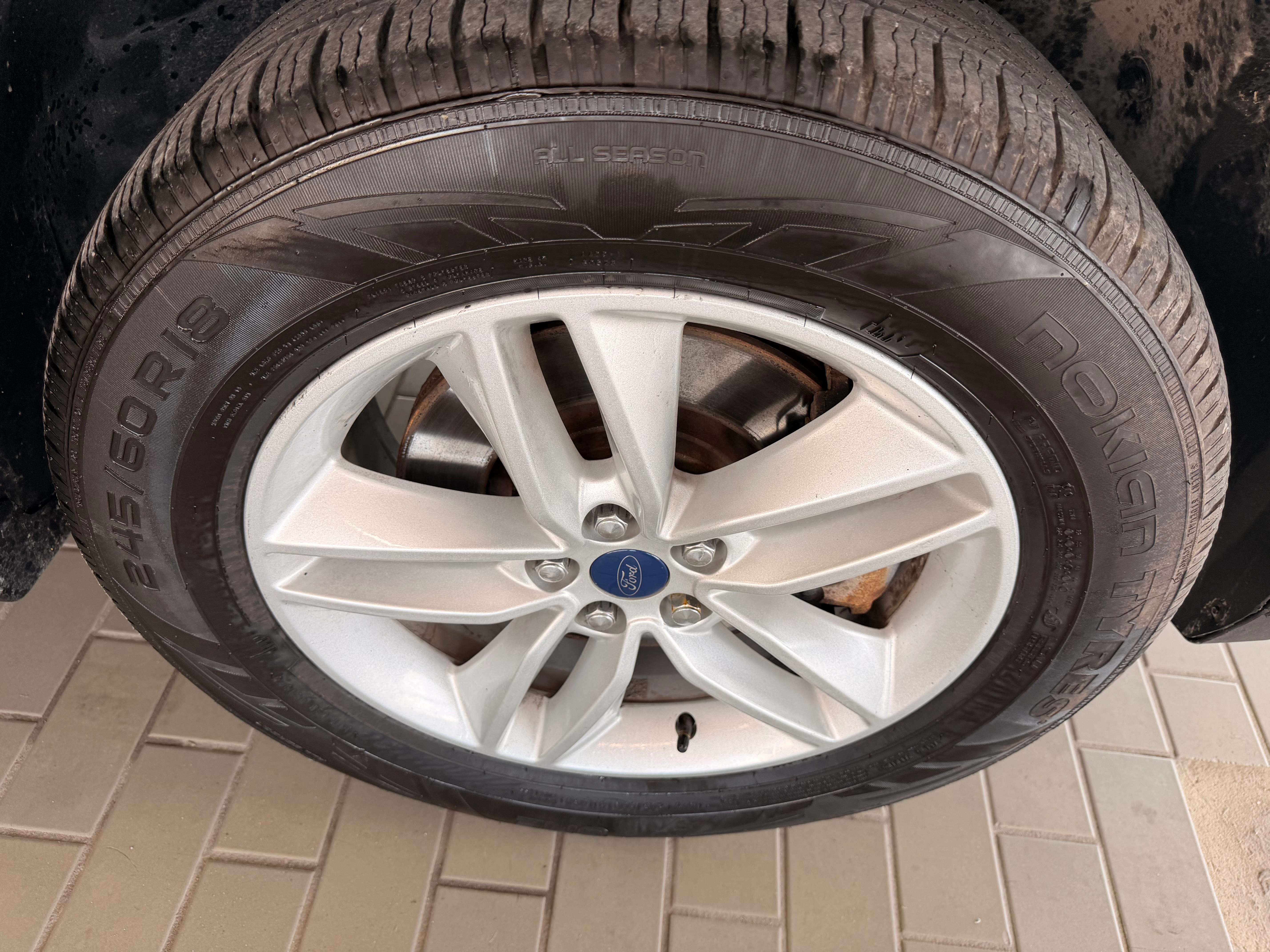 2017 Ford Edge SEL - Image 9