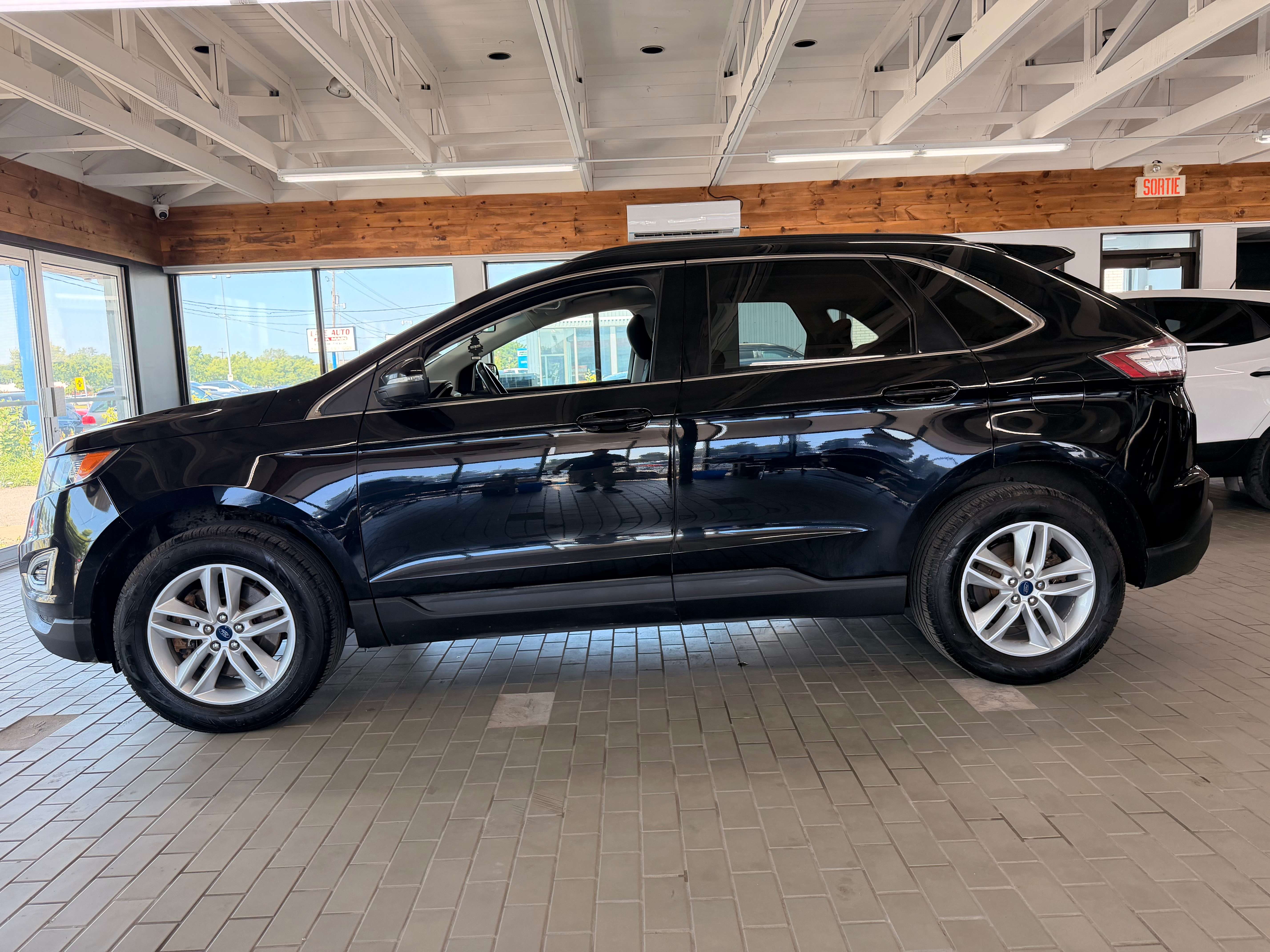 2017 Ford Edge SEL - Image 2