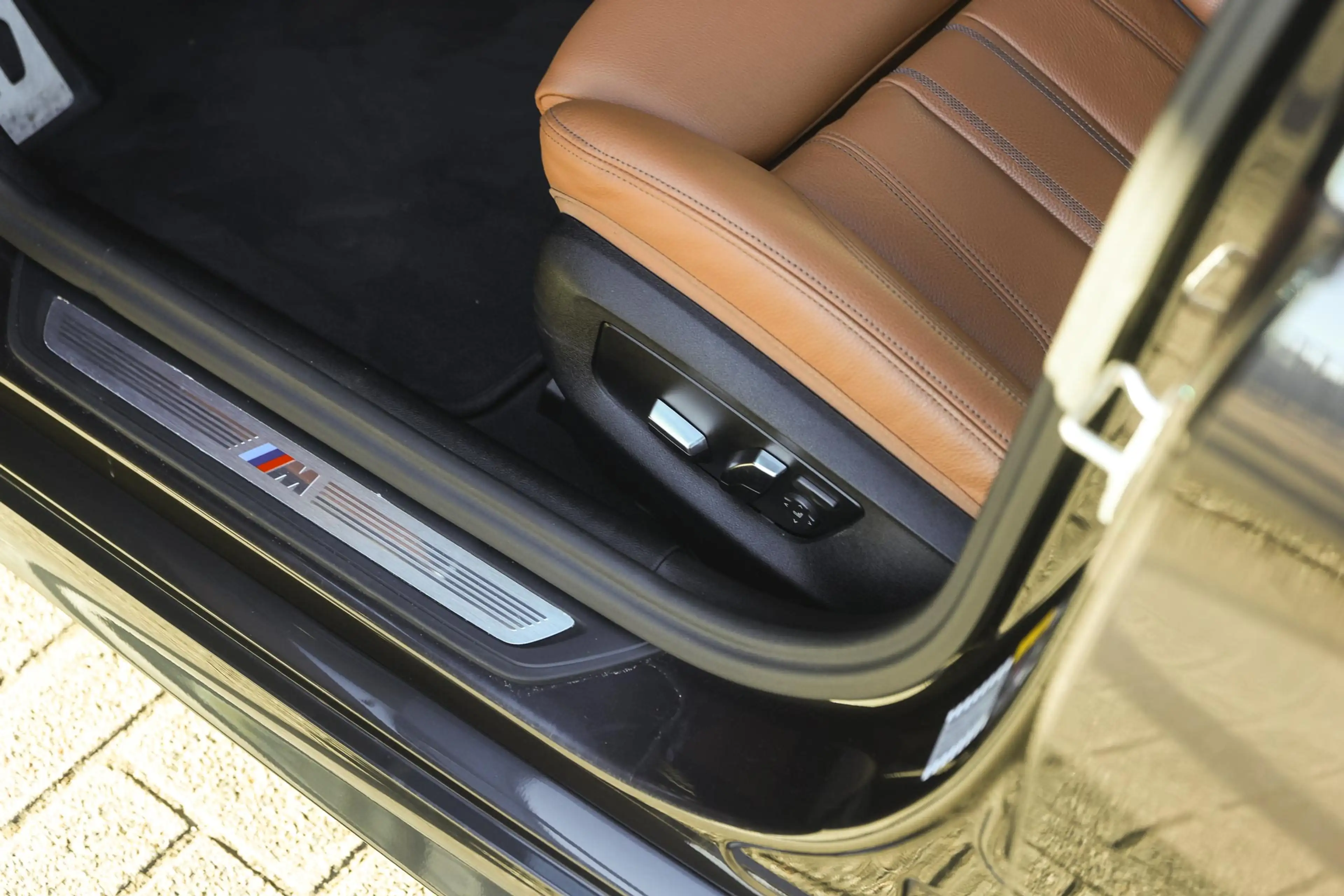 BMW 545 5 Serie 545e xDrive M Sport Automaat / Sportstoele — photo 15