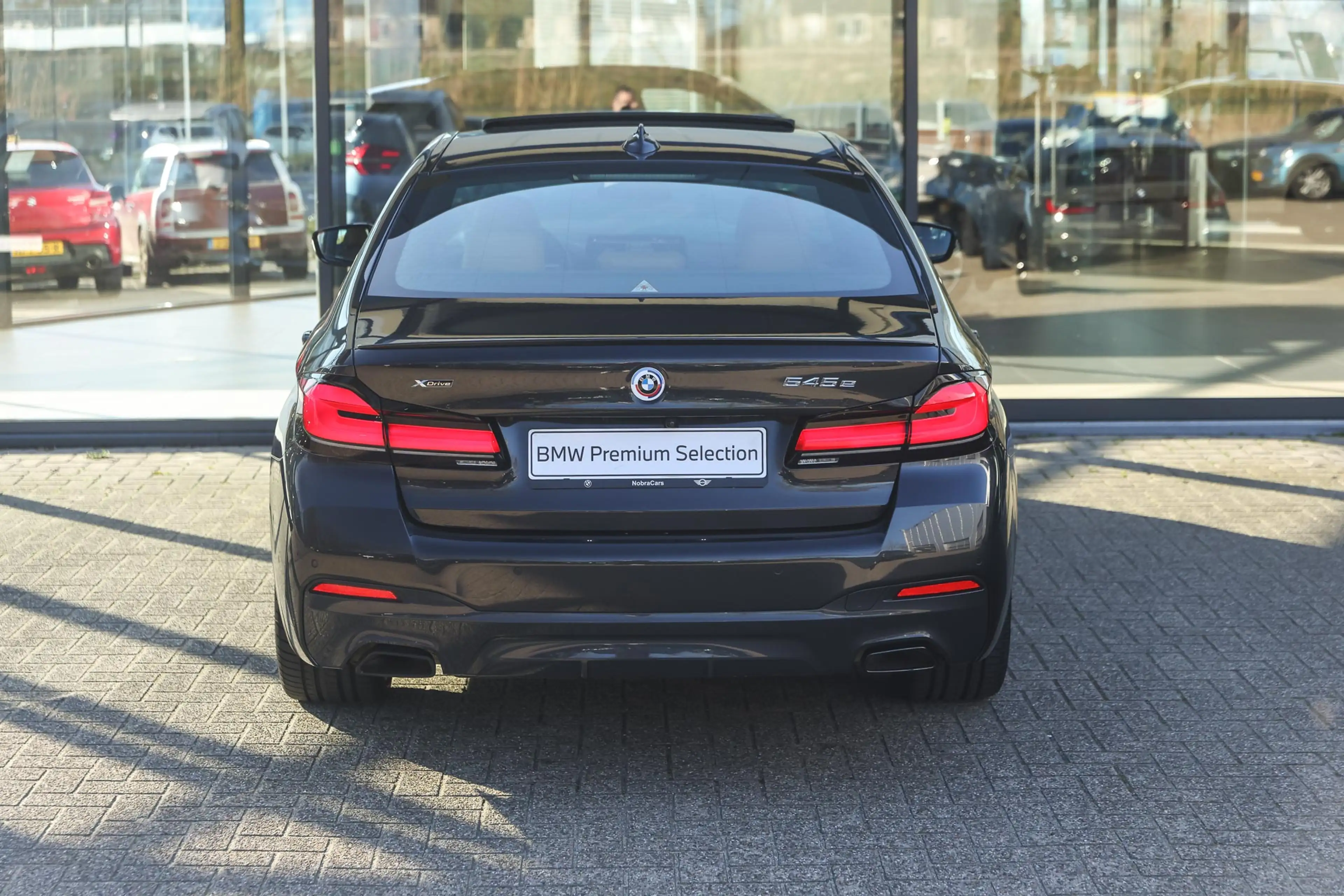 BMW 545 5 Serie 545e xDrive M Sport Automaat / Sportstoele — photo 7