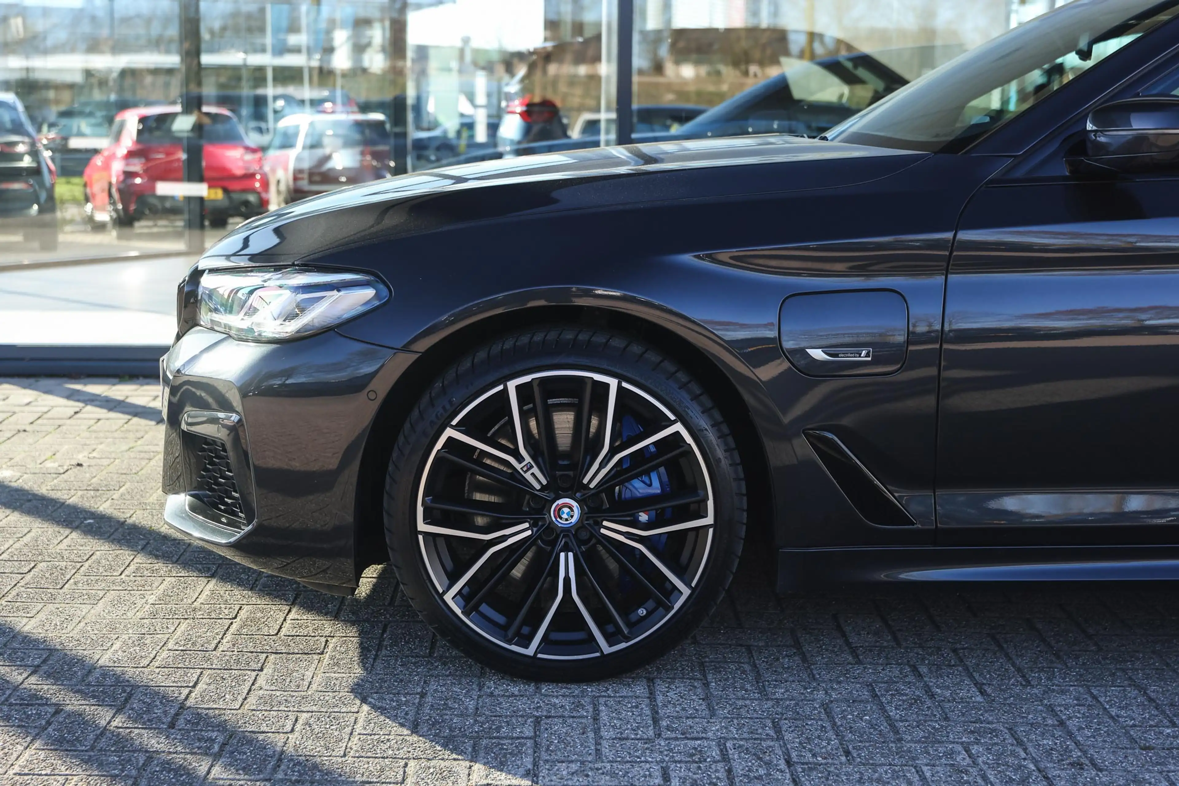 BMW 545 5 Serie 545e xDrive M Sport Automaat / Sportstoele — photo 5