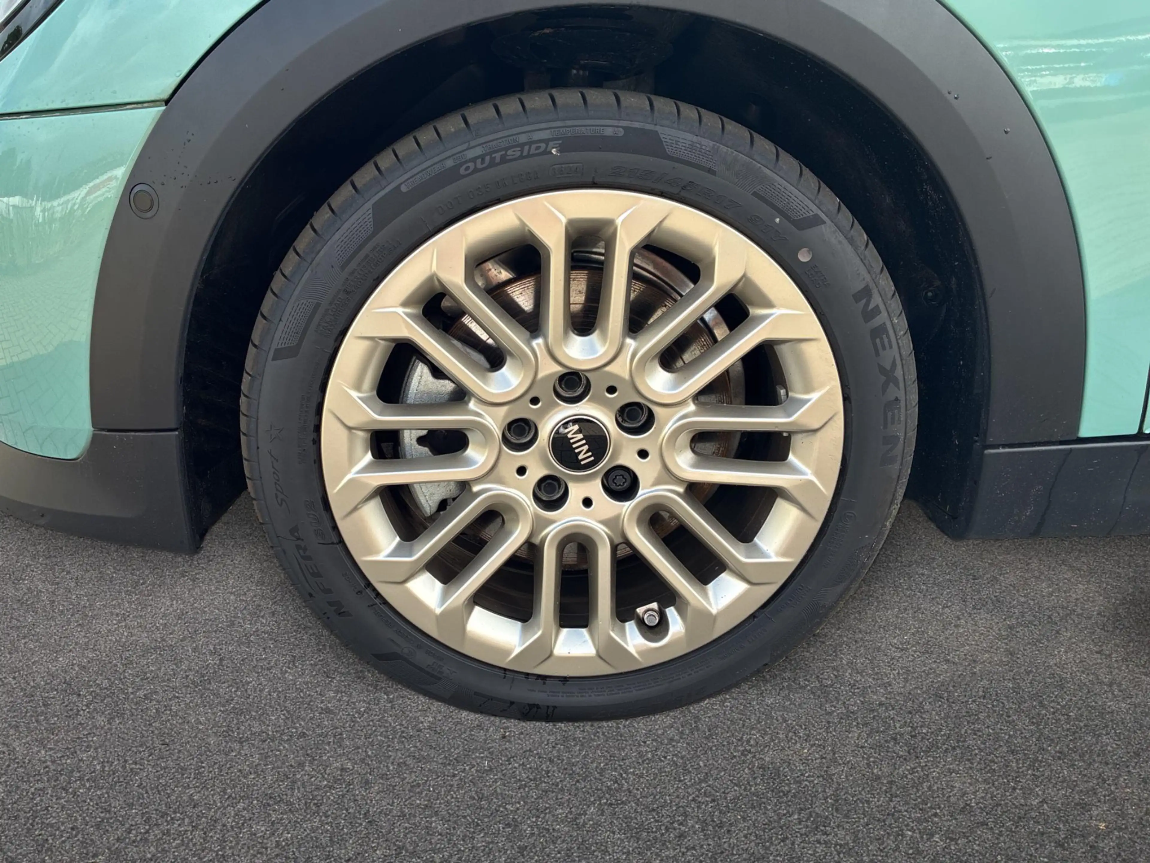 MINI Cooper C Favoured Trim — photo 11