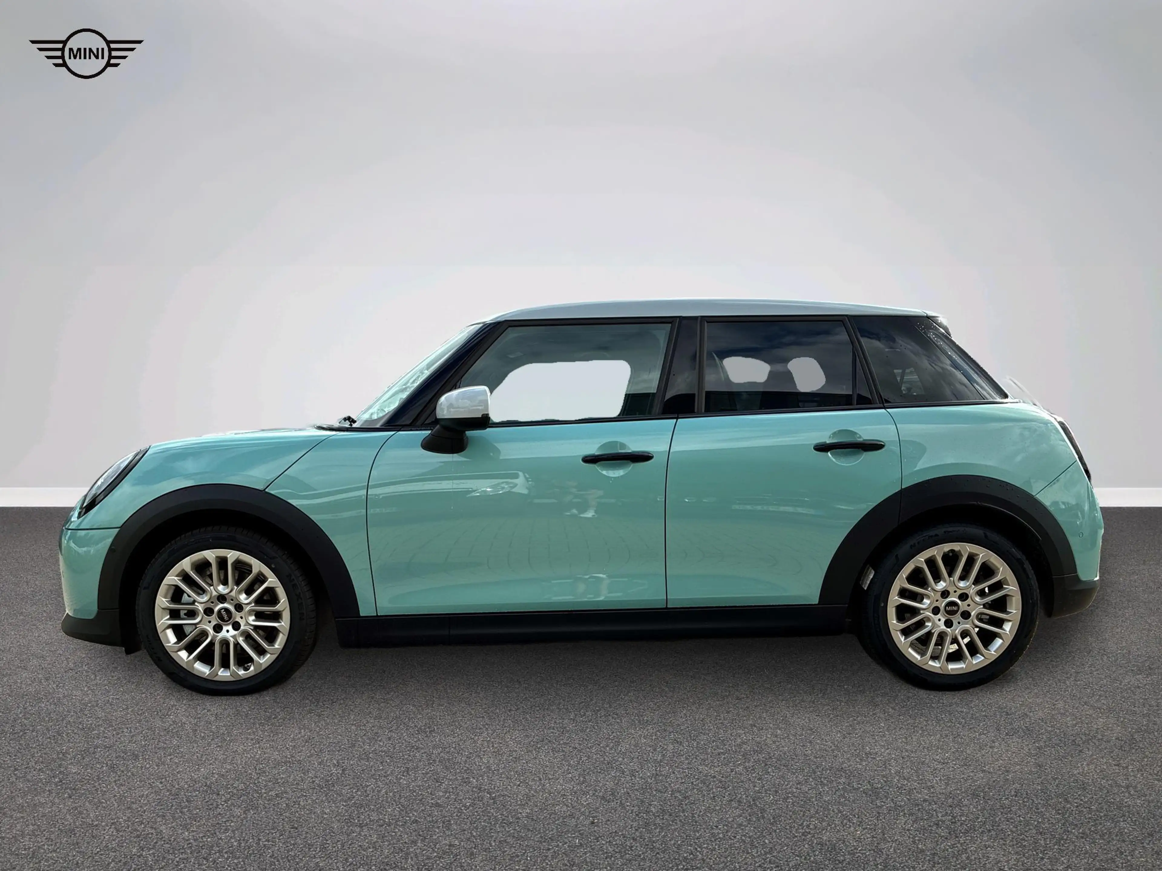 MINI Cooper C Favoured Trim — photo 3