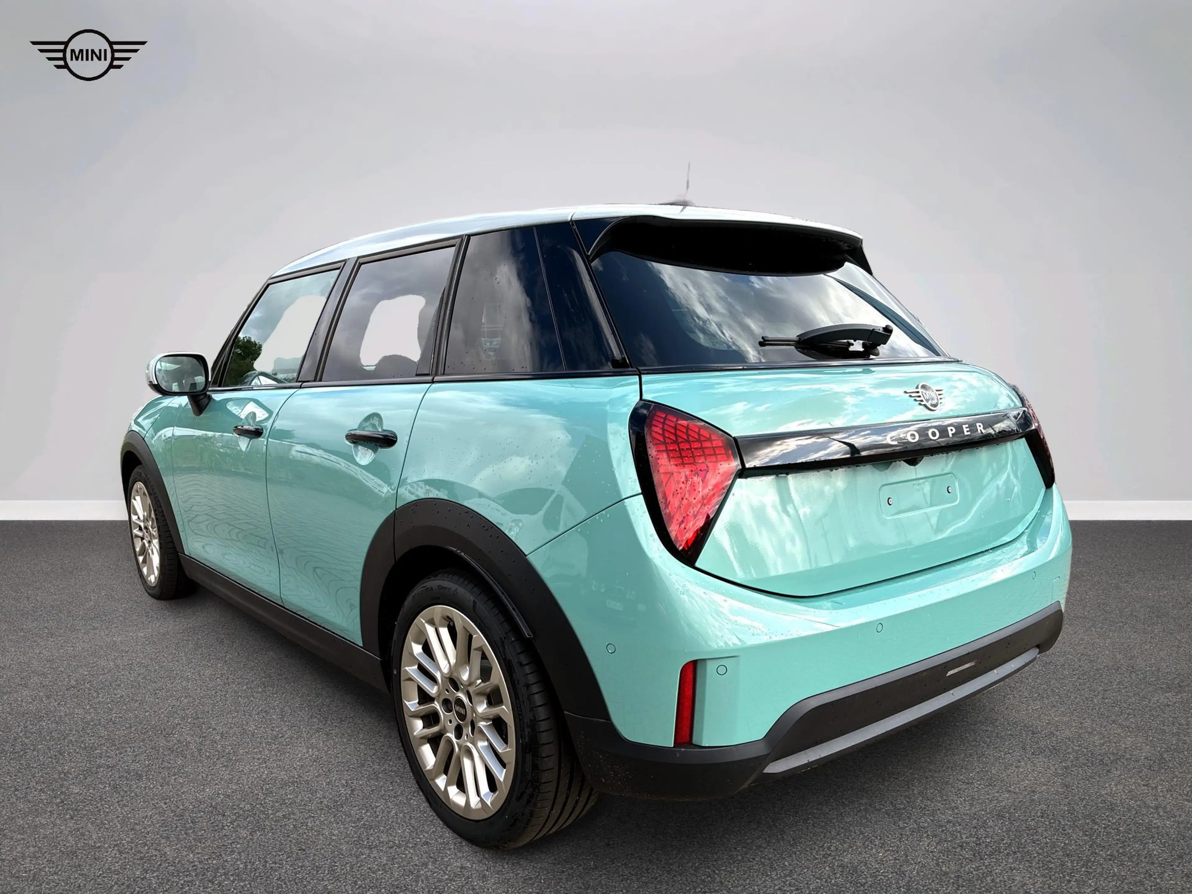 MINI Cooper C Favoured Trim — photo 4