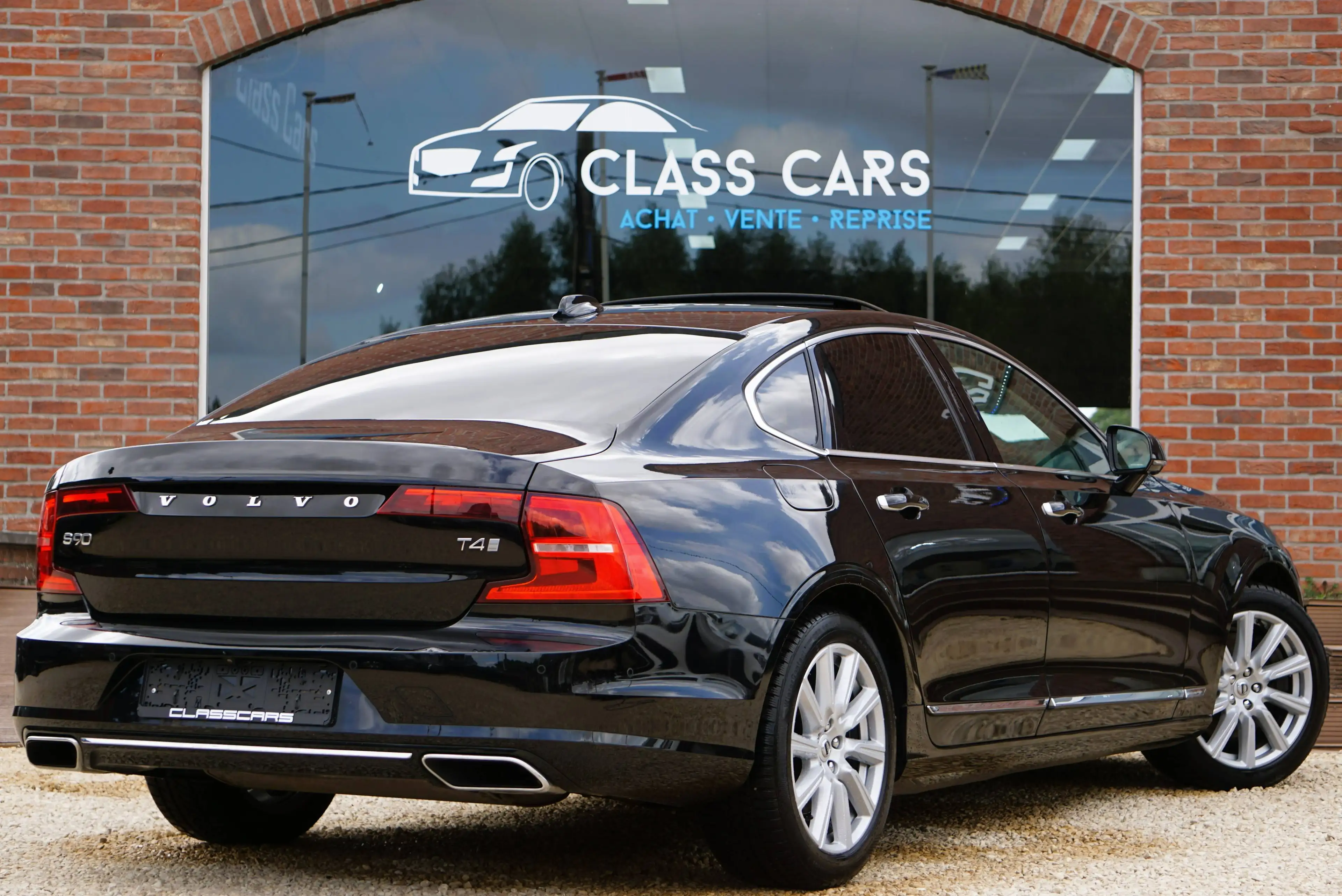 Volvo S90 2.0 T4 Inscription AUTO / COCKPIT / LED / NAVI / CARNET / TOIT OUVRANT — photo 3