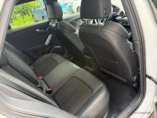 Audi Q2 view 13