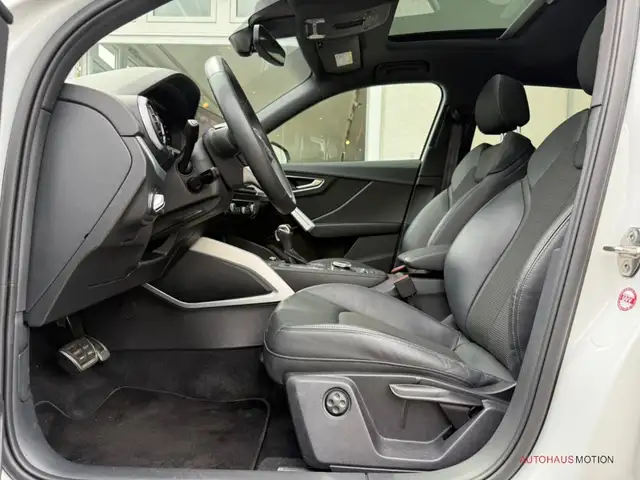 Audi Q2 view 10