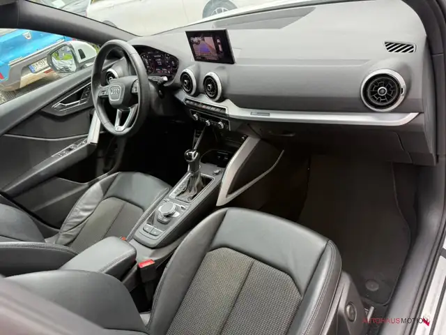 Audi Q2 view 14