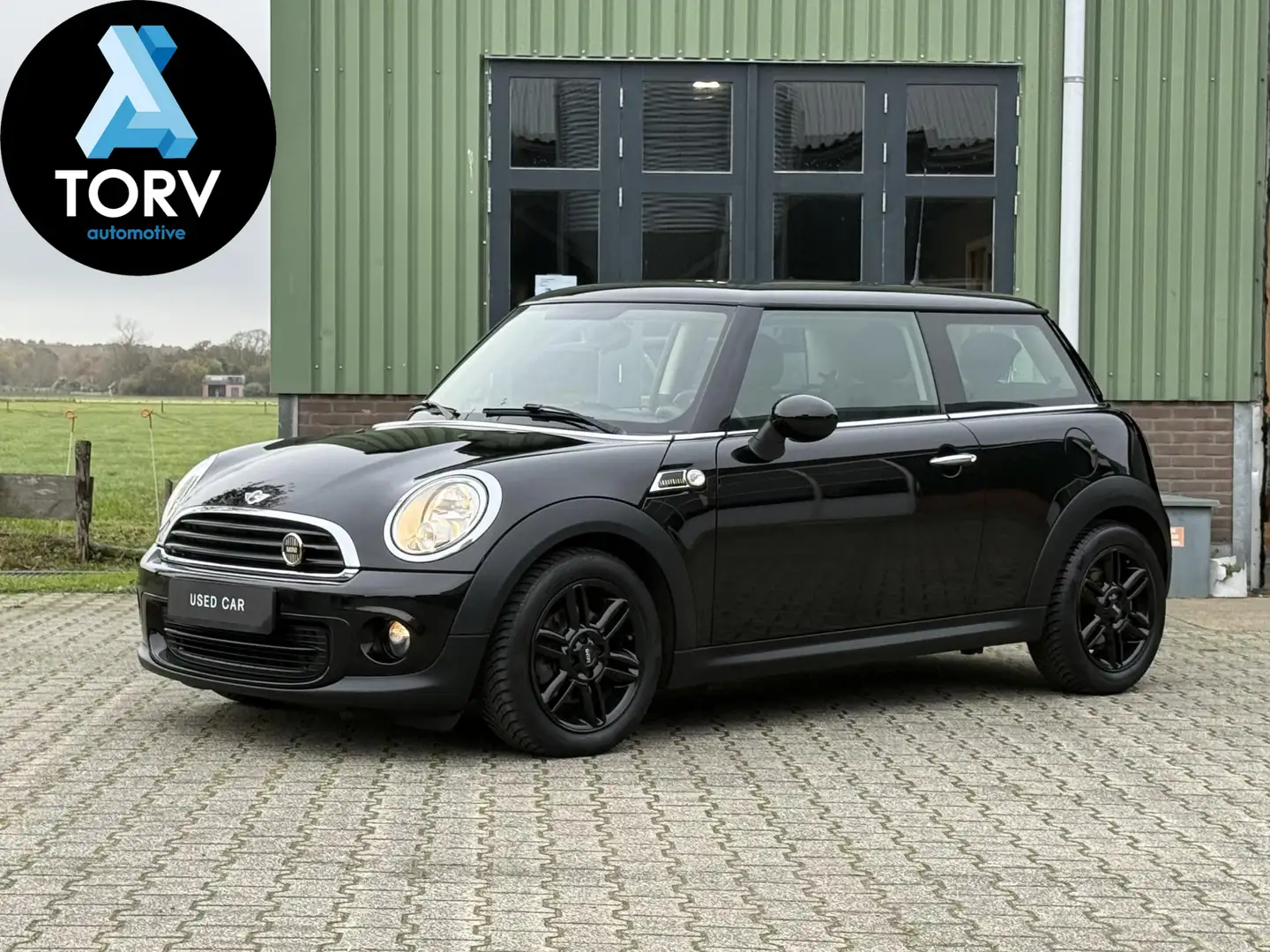 MINI One Mini 1.6 Salt | Parkeersensoren | Airco | All Seas Zwart - 1