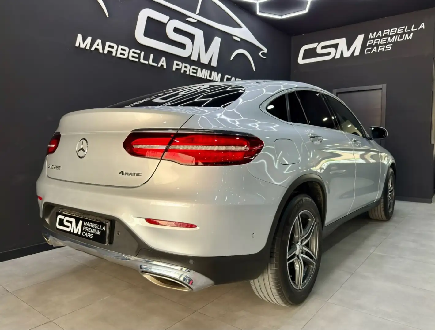 Mercedes-Benz GLC 250 Coupé 4Matic Aut. Gris - 2