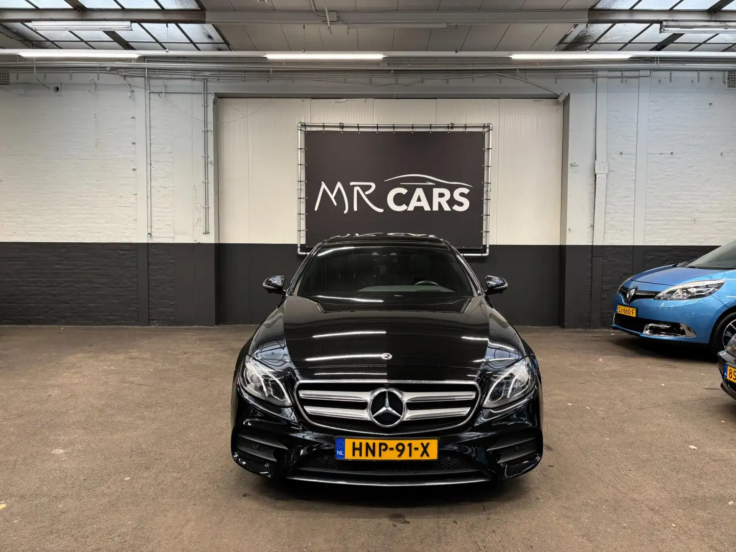 Mercedes-Benz E 220 d Premium Plus AMG 360 Camera/Panodak Schwarz - 1