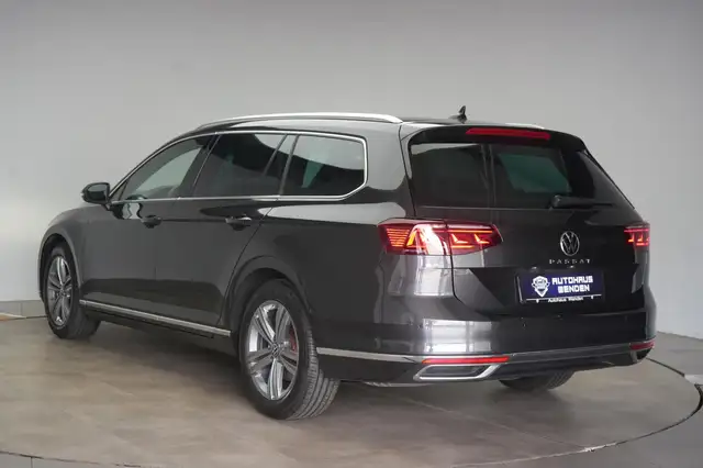Volkswagen Passat view 6