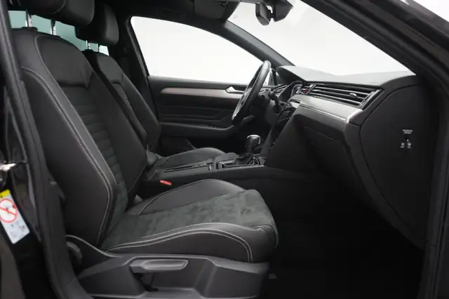 Volkswagen Passat view 7