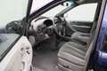 Chrysler Voyager 3.3i V6 SE Luxe 2005 NAP | 7 Persoons | Climate co Blau - thumbnail 4