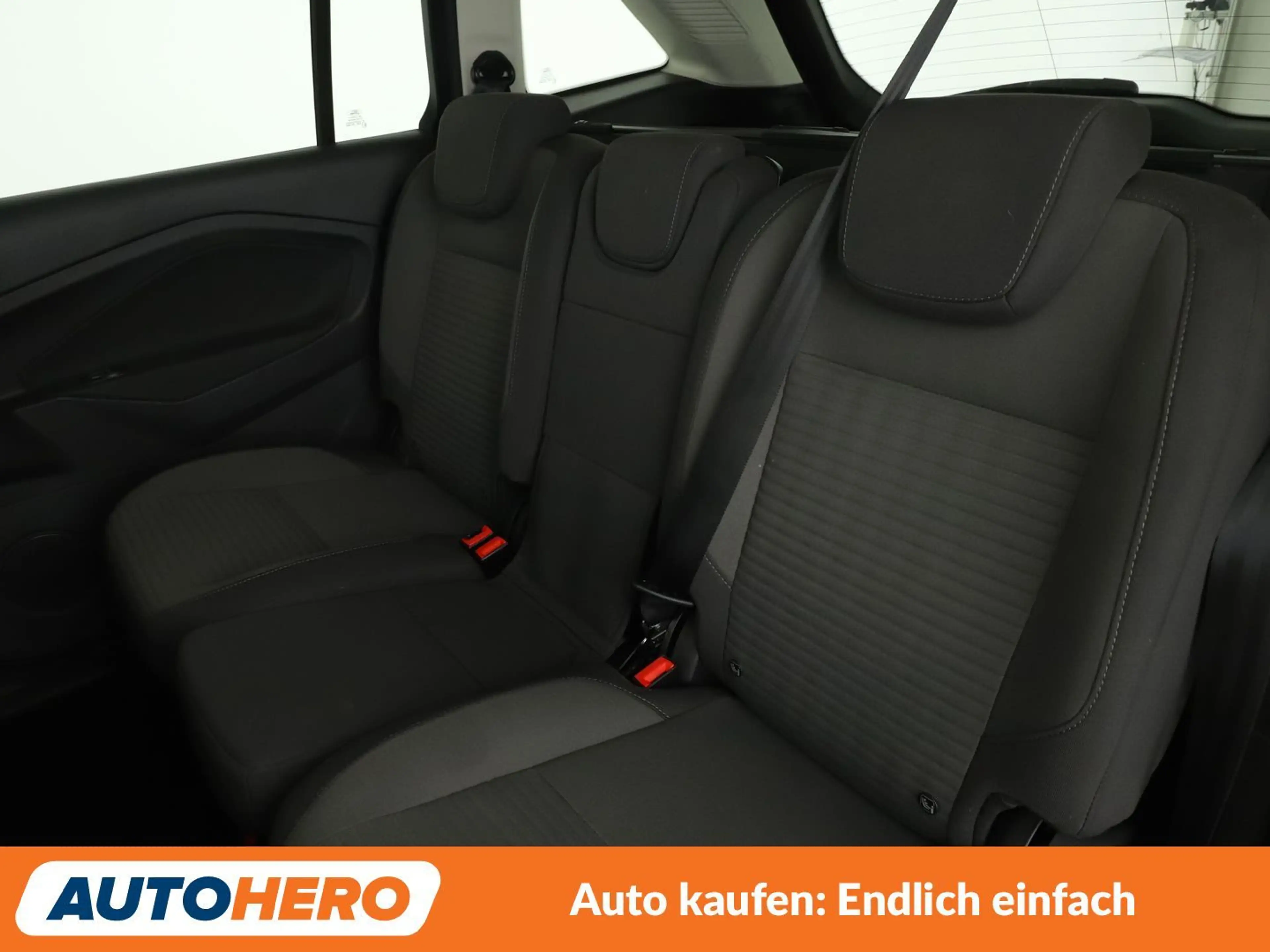 Ford Grand C-Max 1.5 EcoBoost Titanium — photo 14