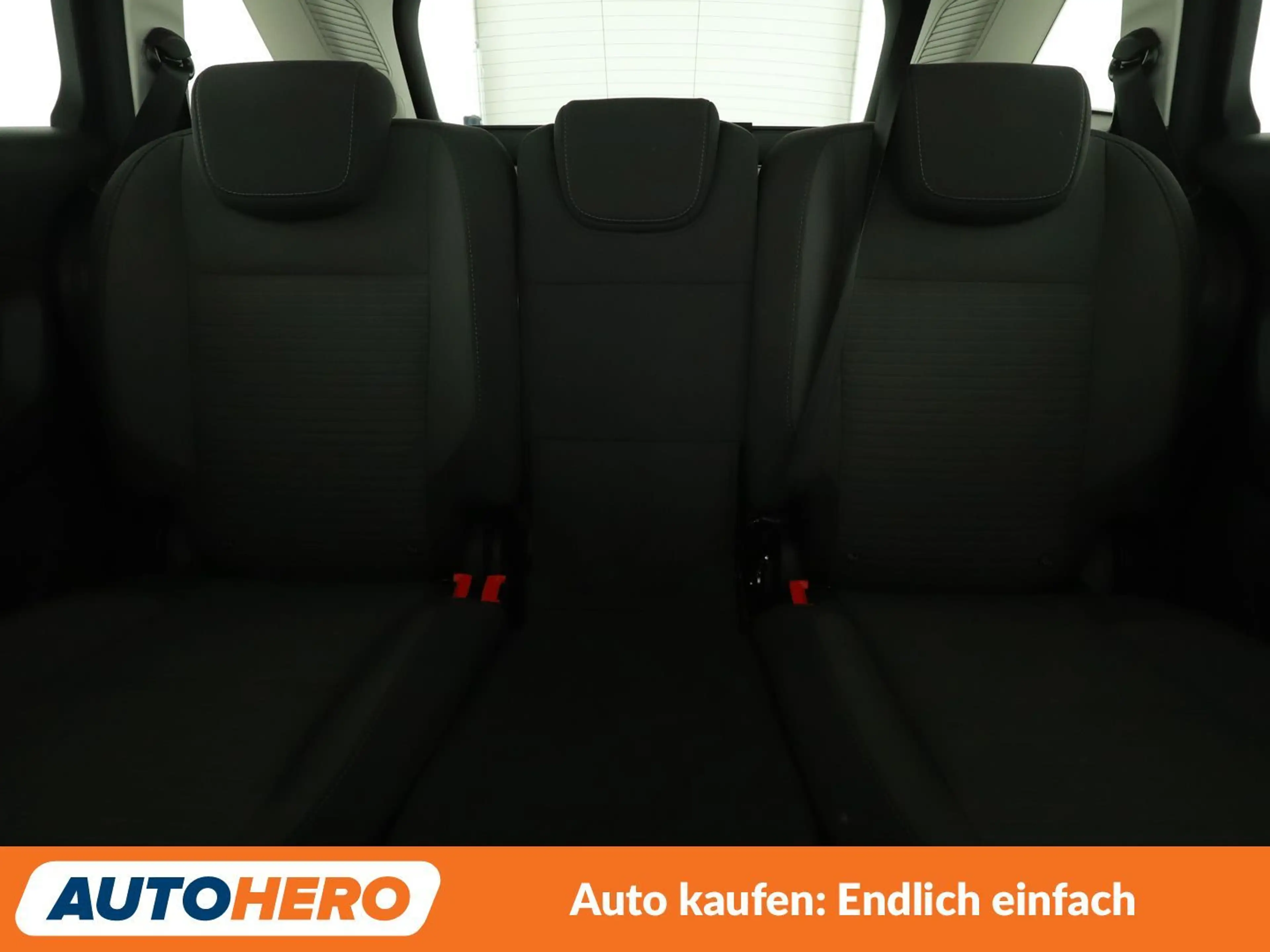 Ford Grand C-Max 1.5 EcoBoost Titanium — photo 15