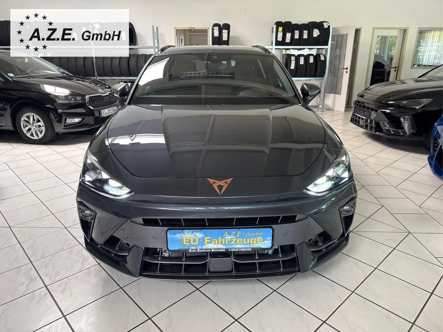 CUPRA Leon VZ 2.0 TSI DSG 4x4 *NAVI*LED*EL.KLAPPE*AHK*PANO... Grau - 2
