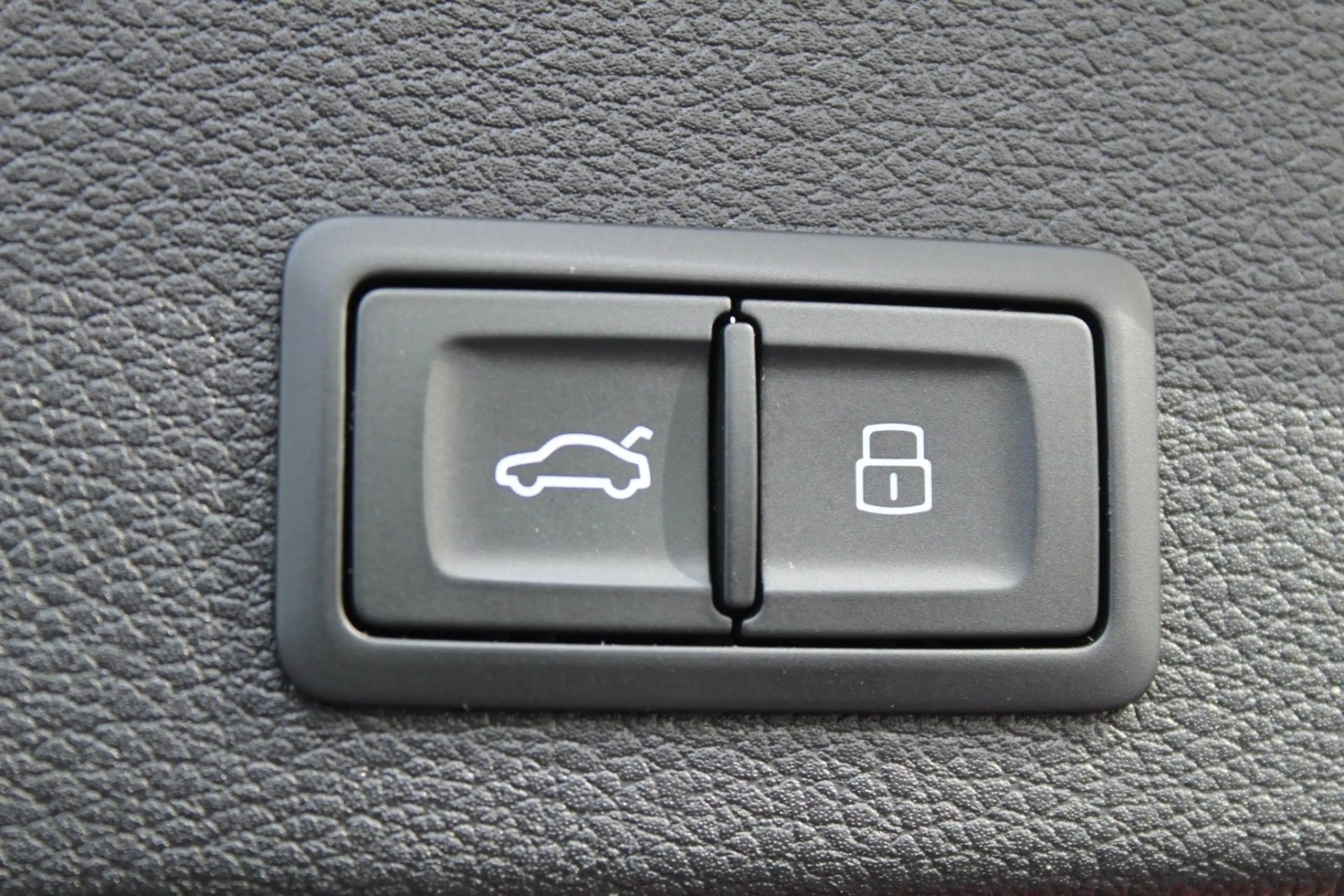 Audi SQ2 qu 1.Hand VoLL! NAPPA RAUTE ACC B&O KAM PANO — photo 15