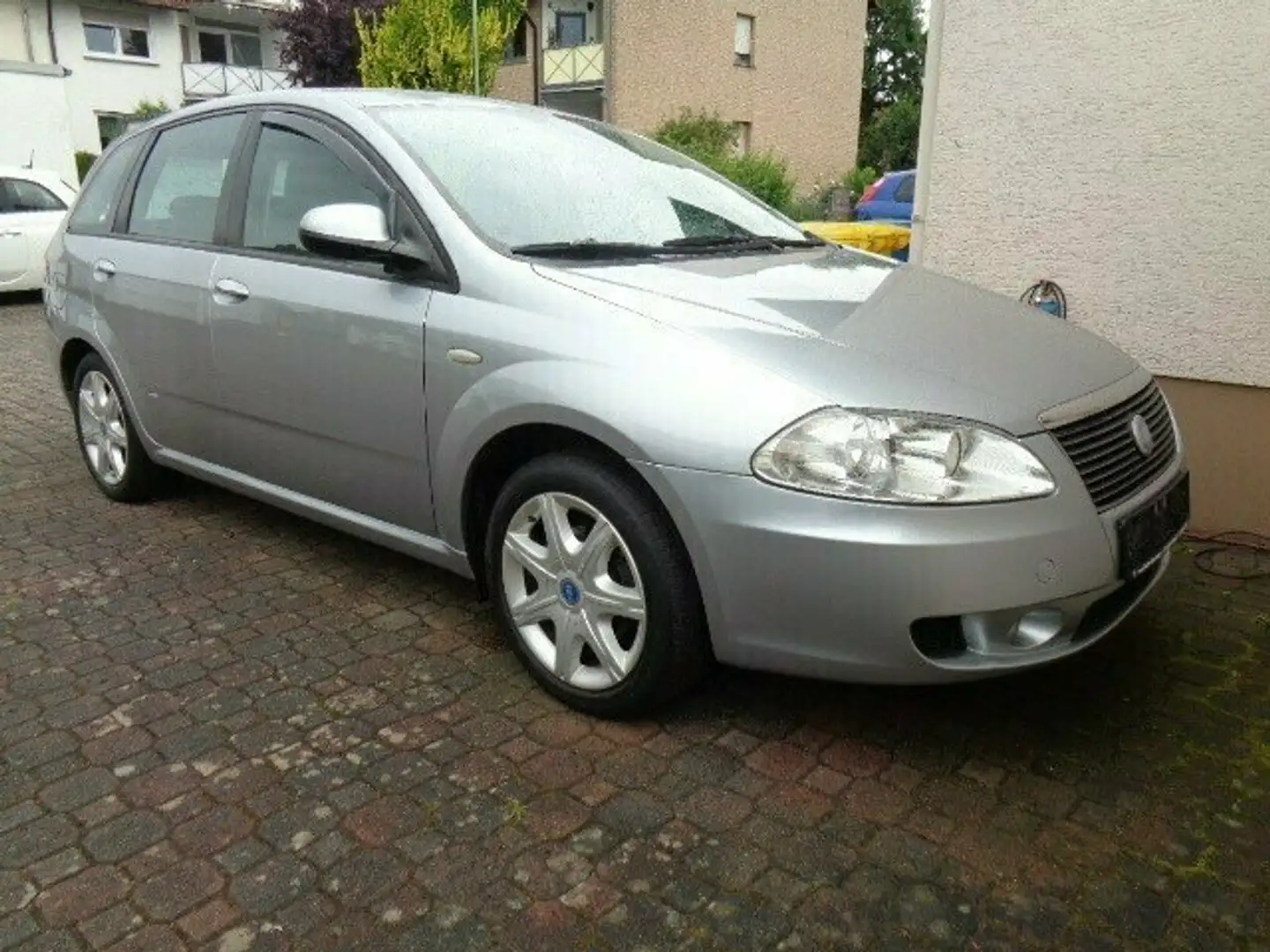 Fiat Croma 1.8 16V MPI Active Klima u AHK abnehmbar Stříbrná - 2