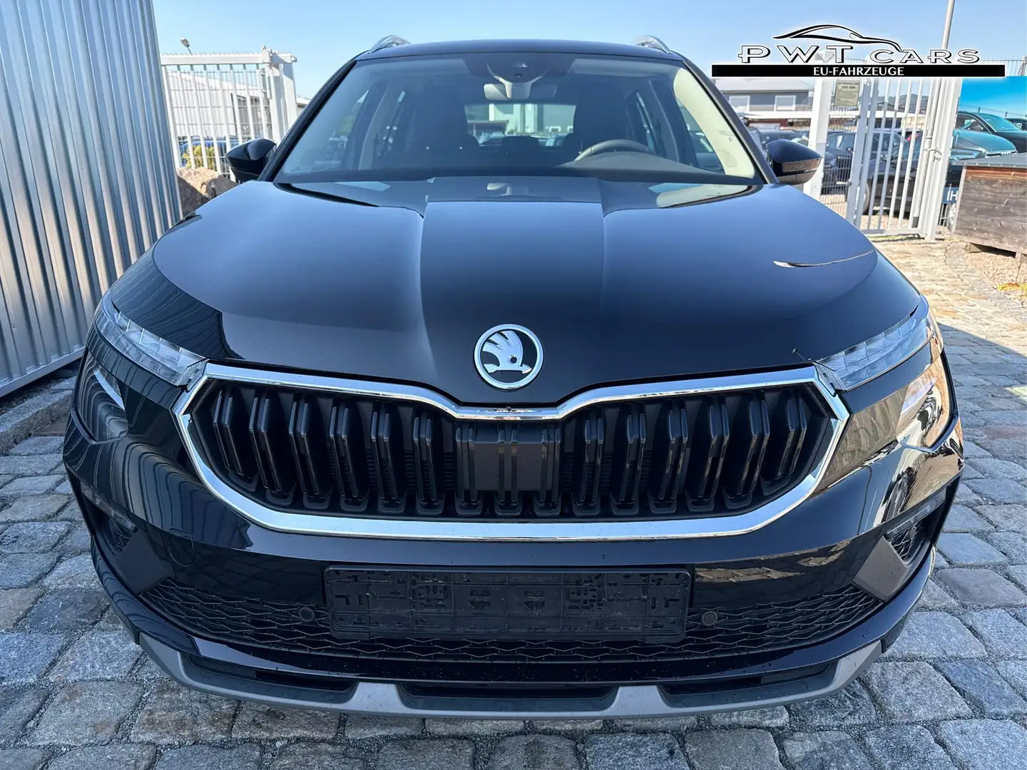 Skoda Kamiq 130 Jahre Premium Edition 1.5 TSI 150 PS DSG An... Schwarz - 2