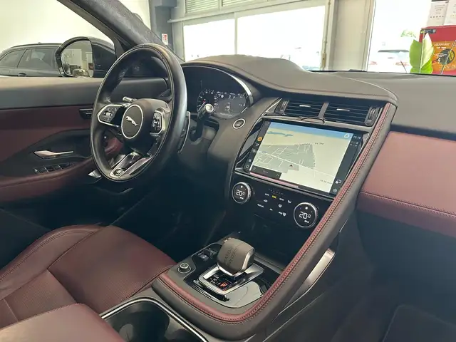Jaguar E-Pace view 9