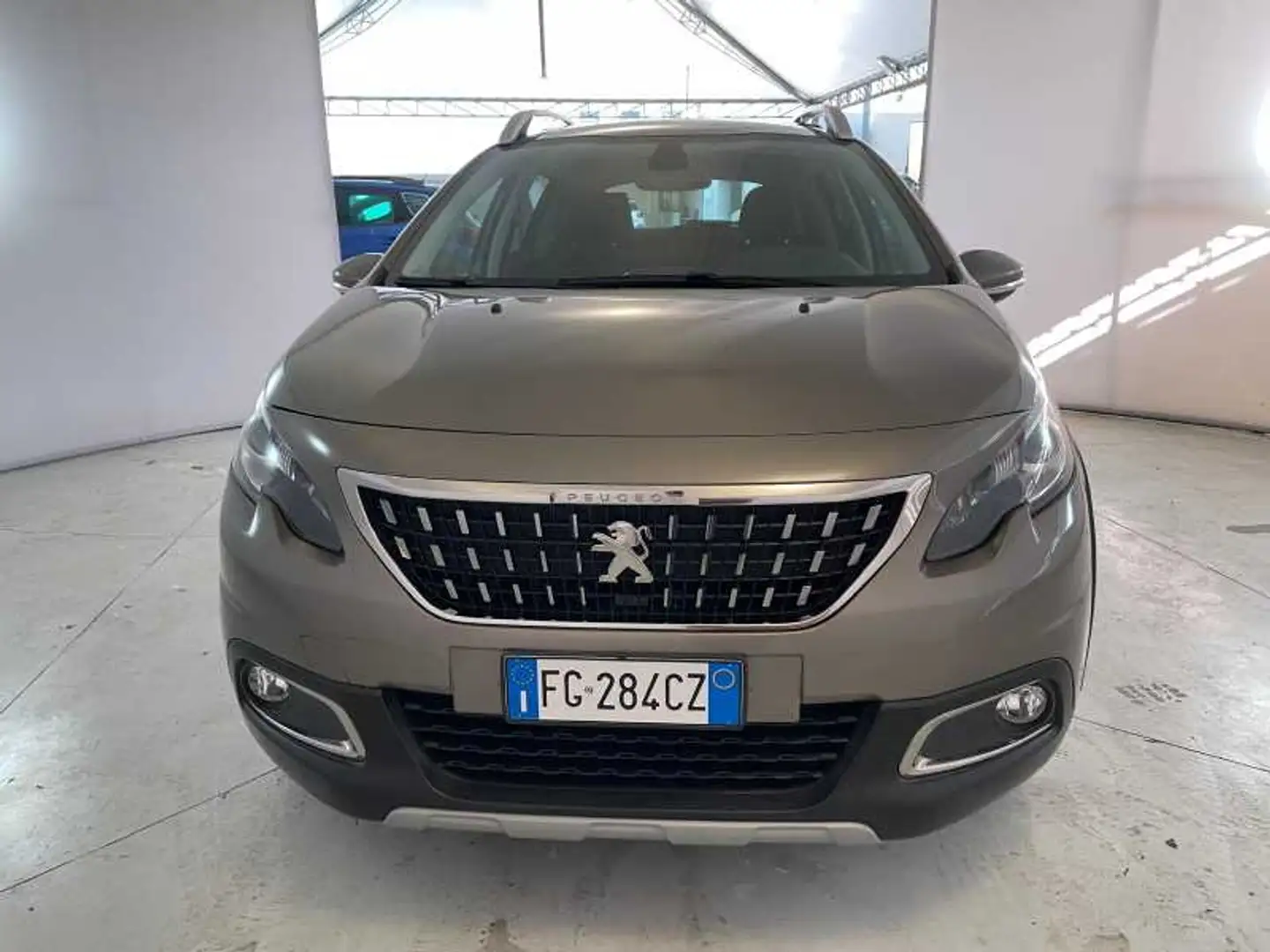 Peugeot 2008 PureTech Turbo 110 EAT6 S&S Allure Grau - 2