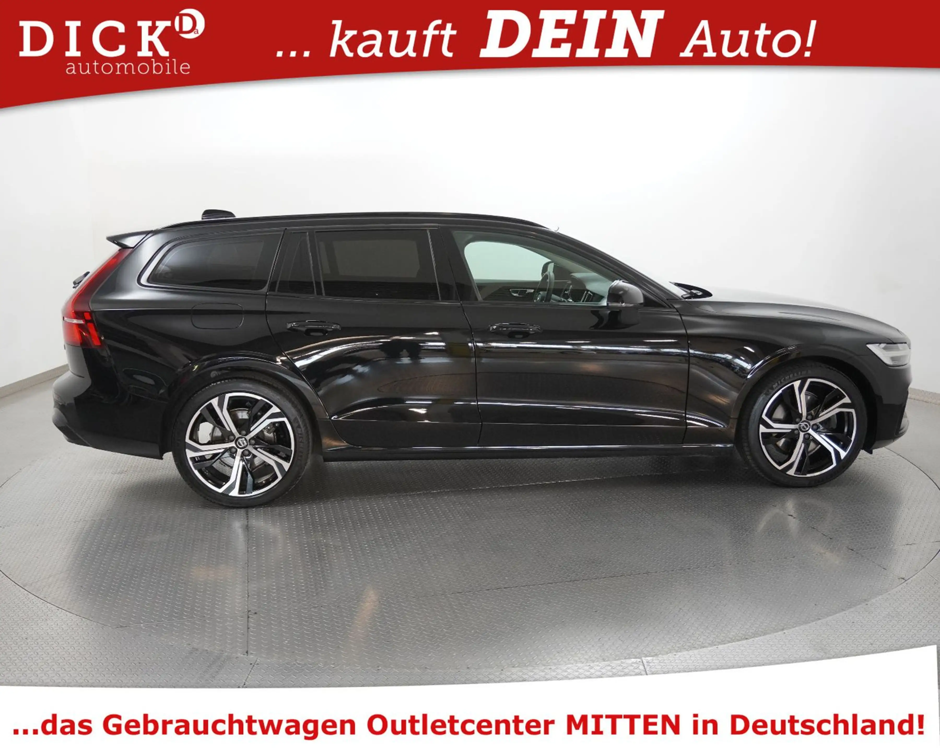 Volvo V60 B4 Plus Dark VOLL LEDER+MEMO+4X SHZ+KAM+19" — photo 2